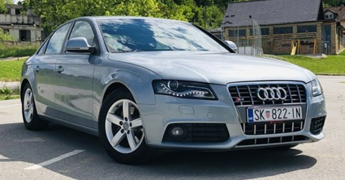 Audi A4 B8 S Line Vs Normal Audi A4 B8 S line | INDEX OGLASI