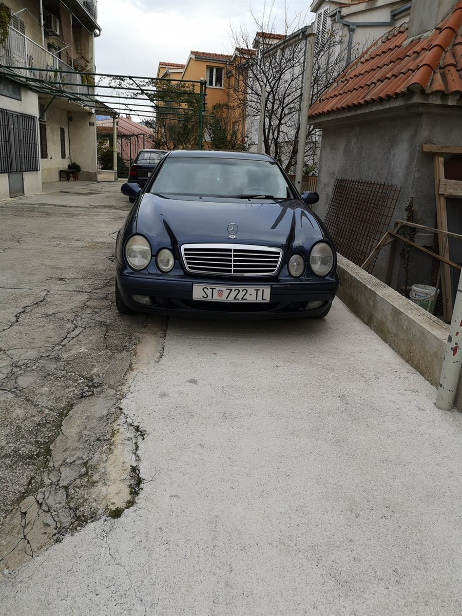 Mercedes-Benz CLK coupe W200 sport | INDEX OGLASI