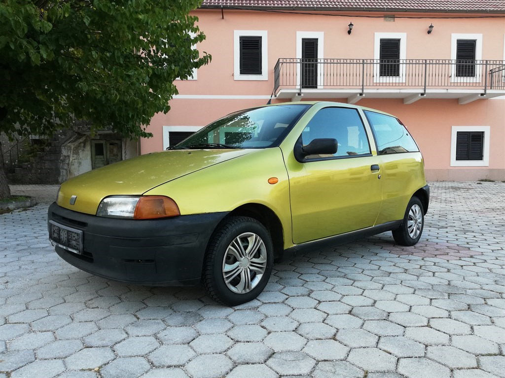 Fiat Punto 1.1 benzin INDEX OGLASI