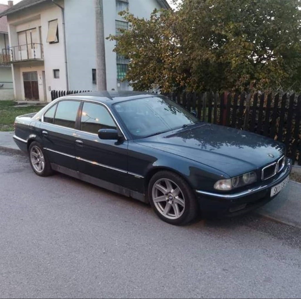 PRODAJEM BMW E38 740I 4.4 V8 MANUAL INDEX OGLASI