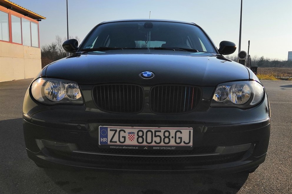 BMW serija 1 E 87, Očuvan, Garažiran, Servisiran CIJENA