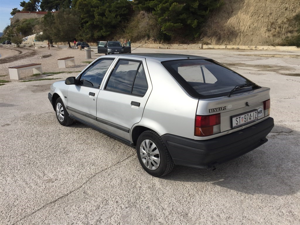 Рено 19 gtr