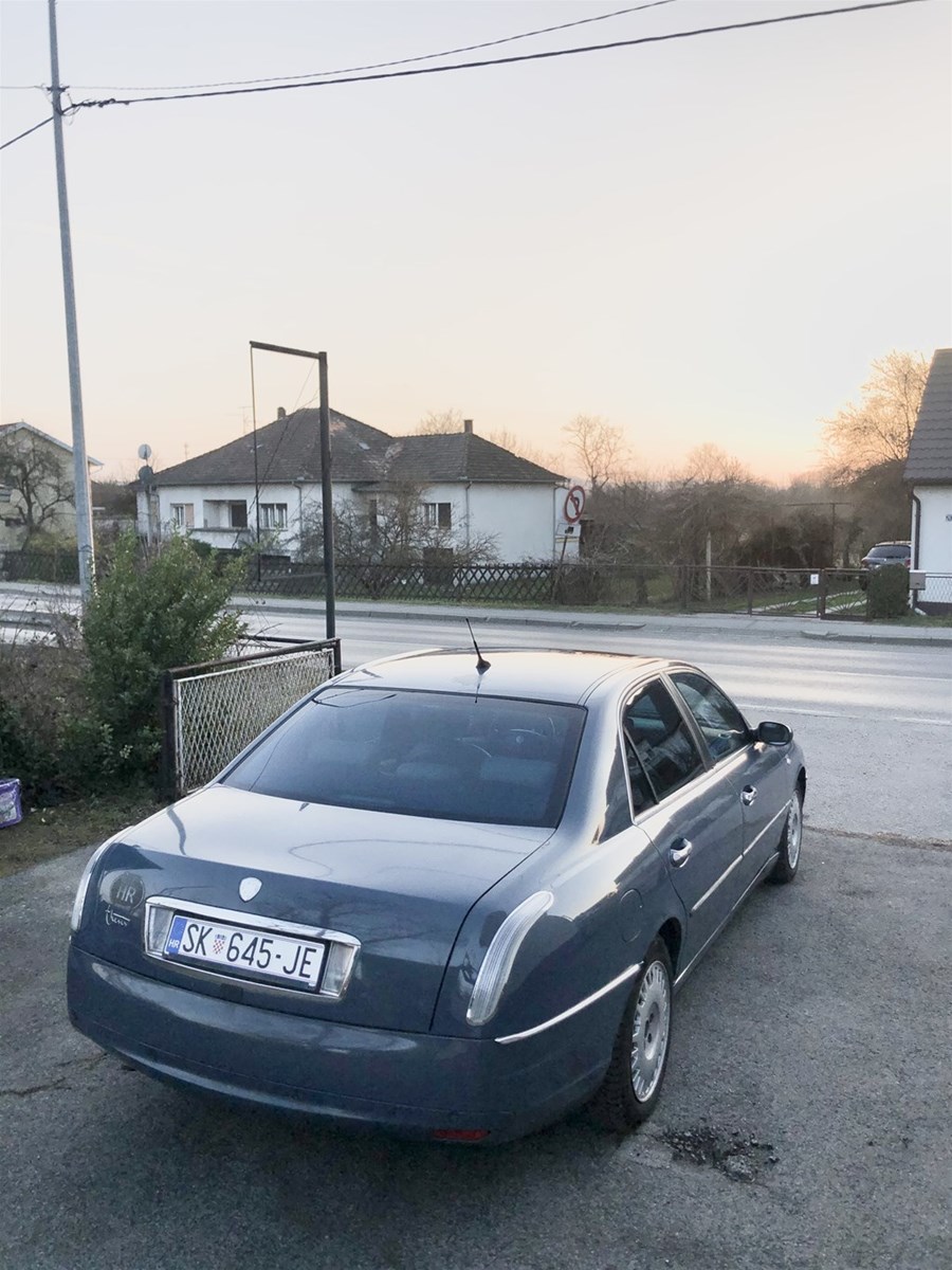 Lancia thesis 2 4jtd 110 kw autodata 08 image