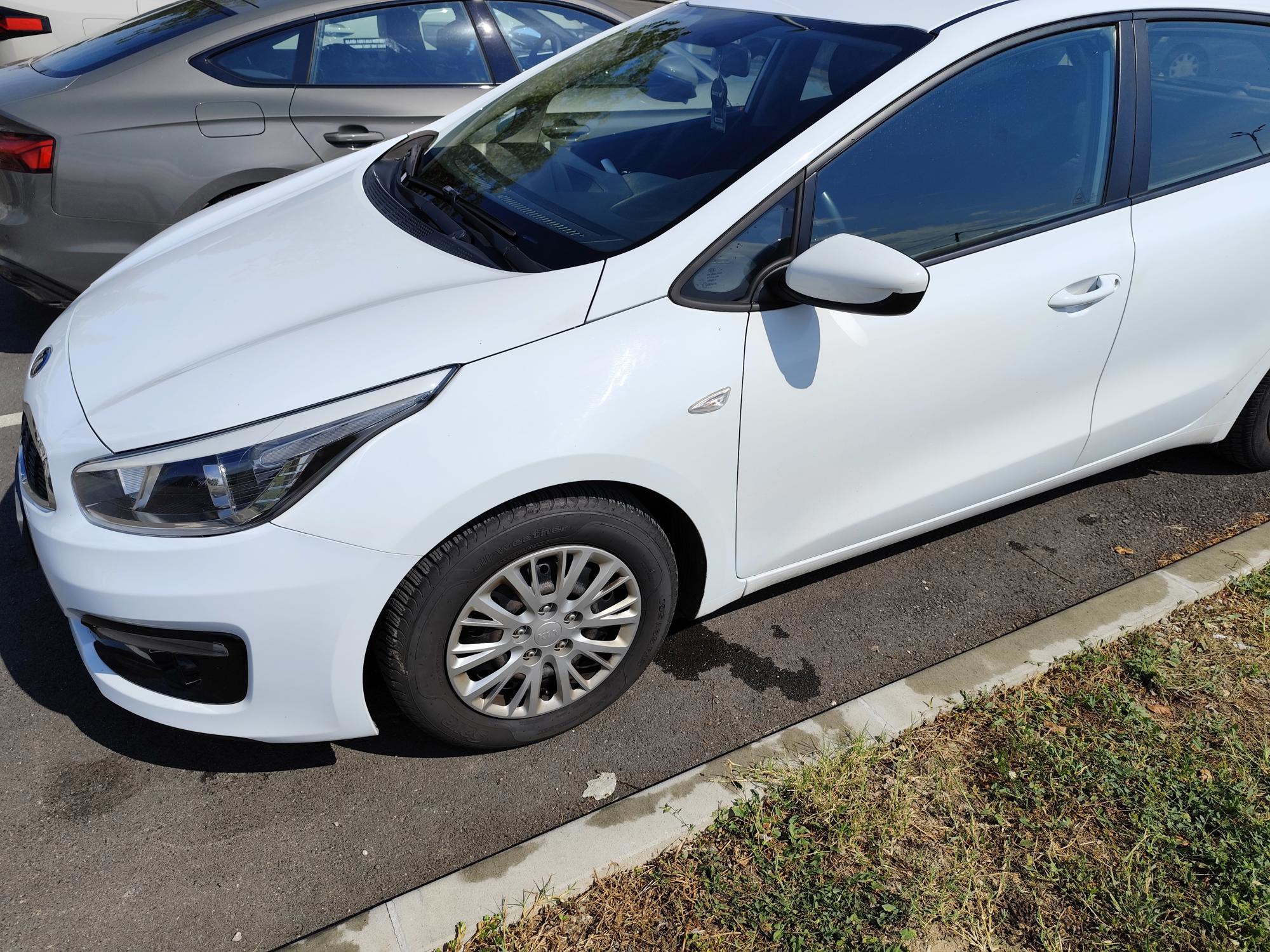 Prodajem kia ceed 1.4 CRDi, PRILIKA!, fotografija 4
