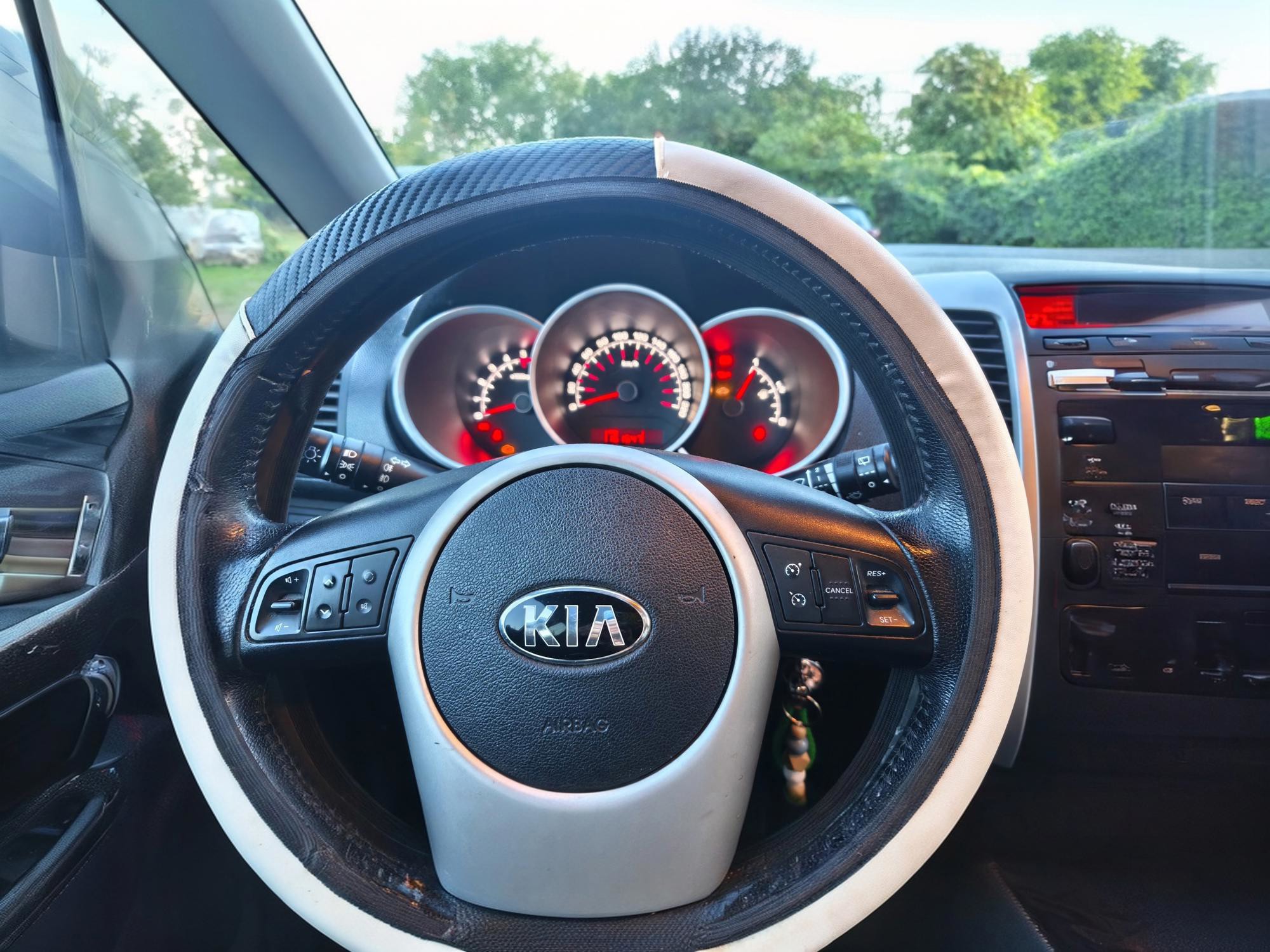 Kia Venga 1,4 CRDI, fotografija 4