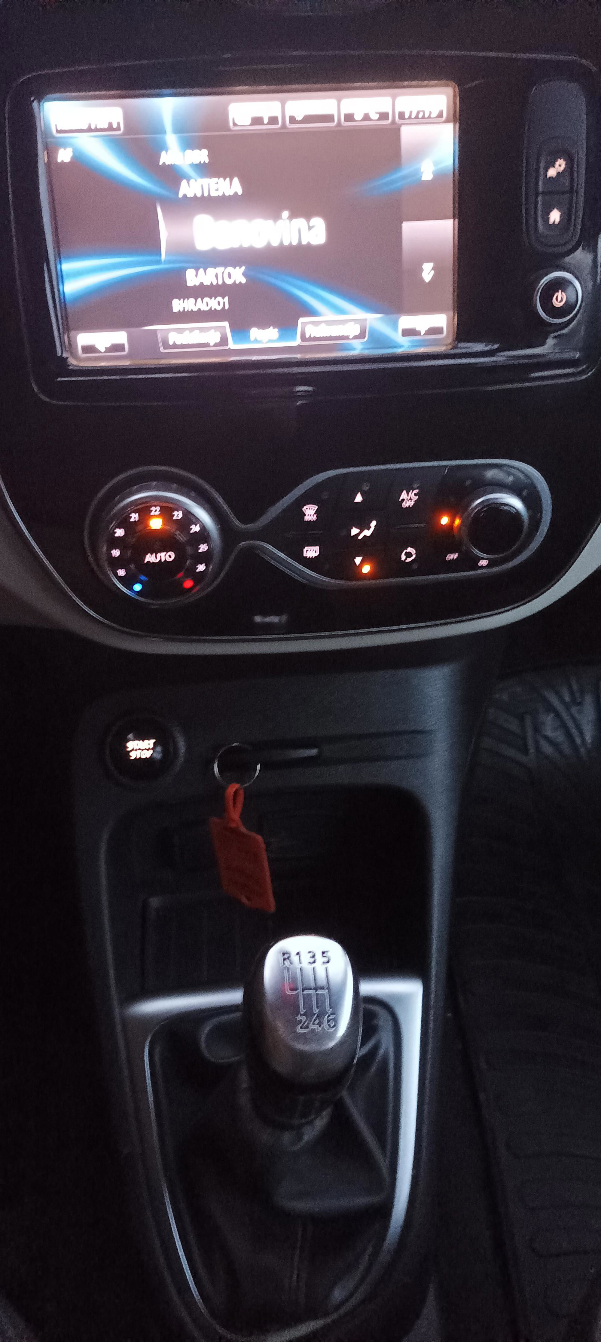 Renault Captur 1.5 DCi 110ks- 6 BRZINA, LED, KAM, ANDRIOD, fotografija 5