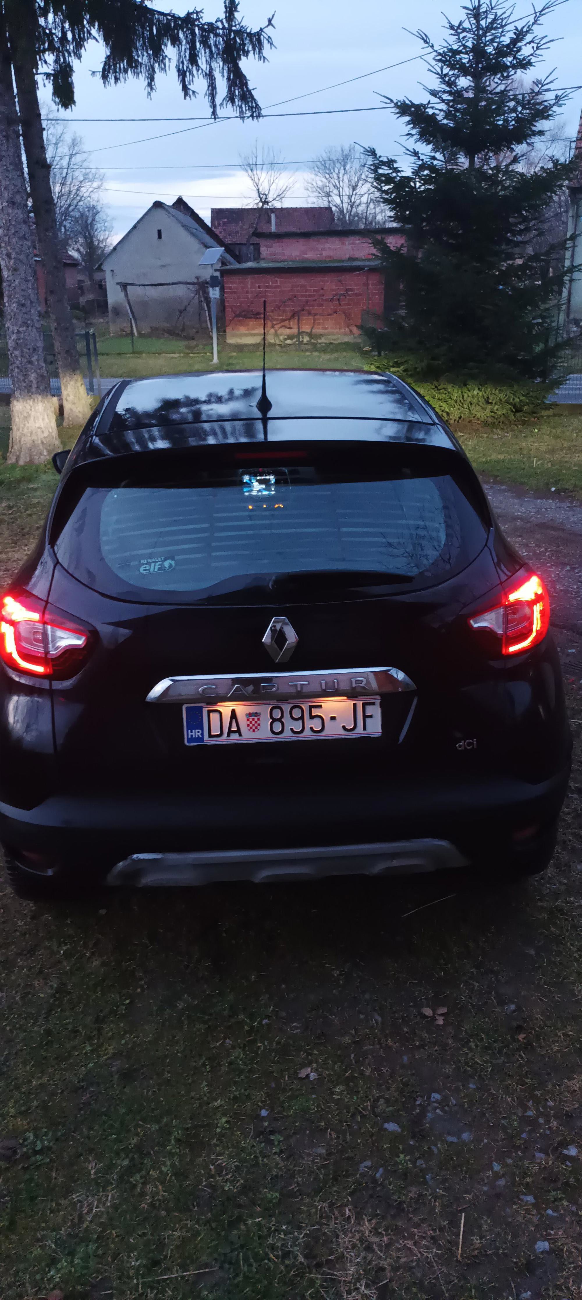 Renault Captur 1.5 DCi 110ks- 6 BRZINA, LED, KAM, ANDRIOD, fotografija 7