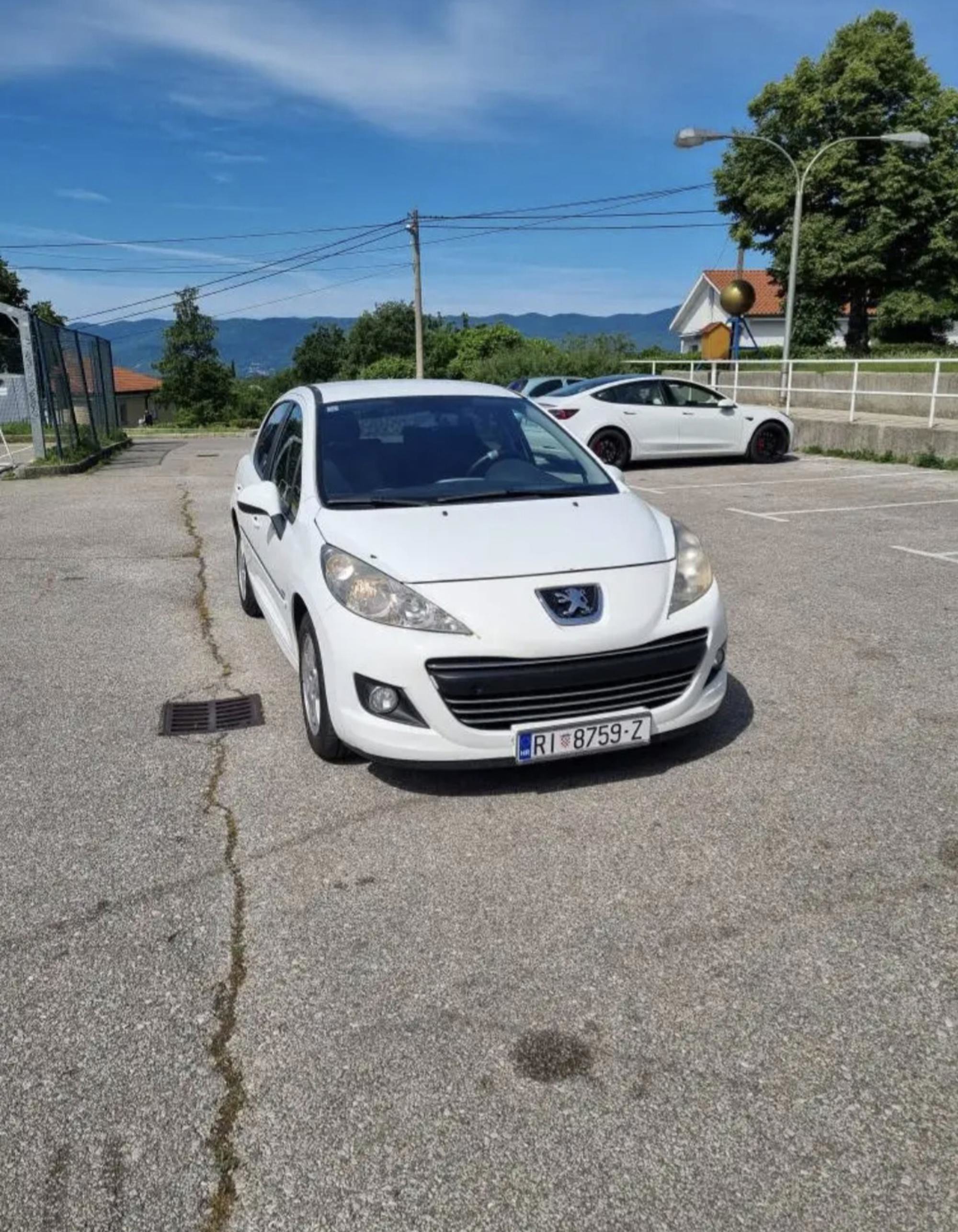 Peugeot 207, fotografija 2