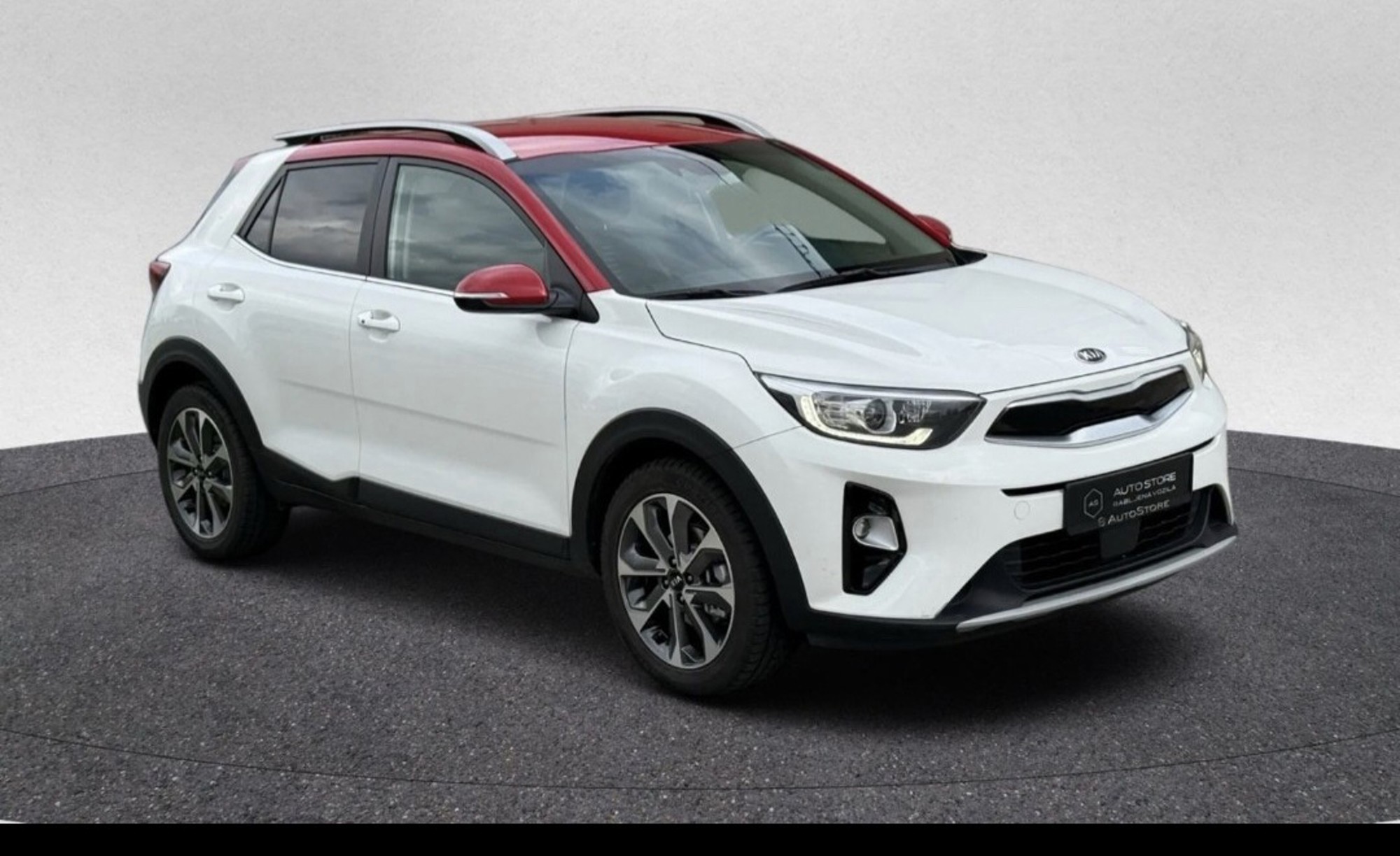 Kia Stonic 1.0 2019g. T-GDI, fotografija 2