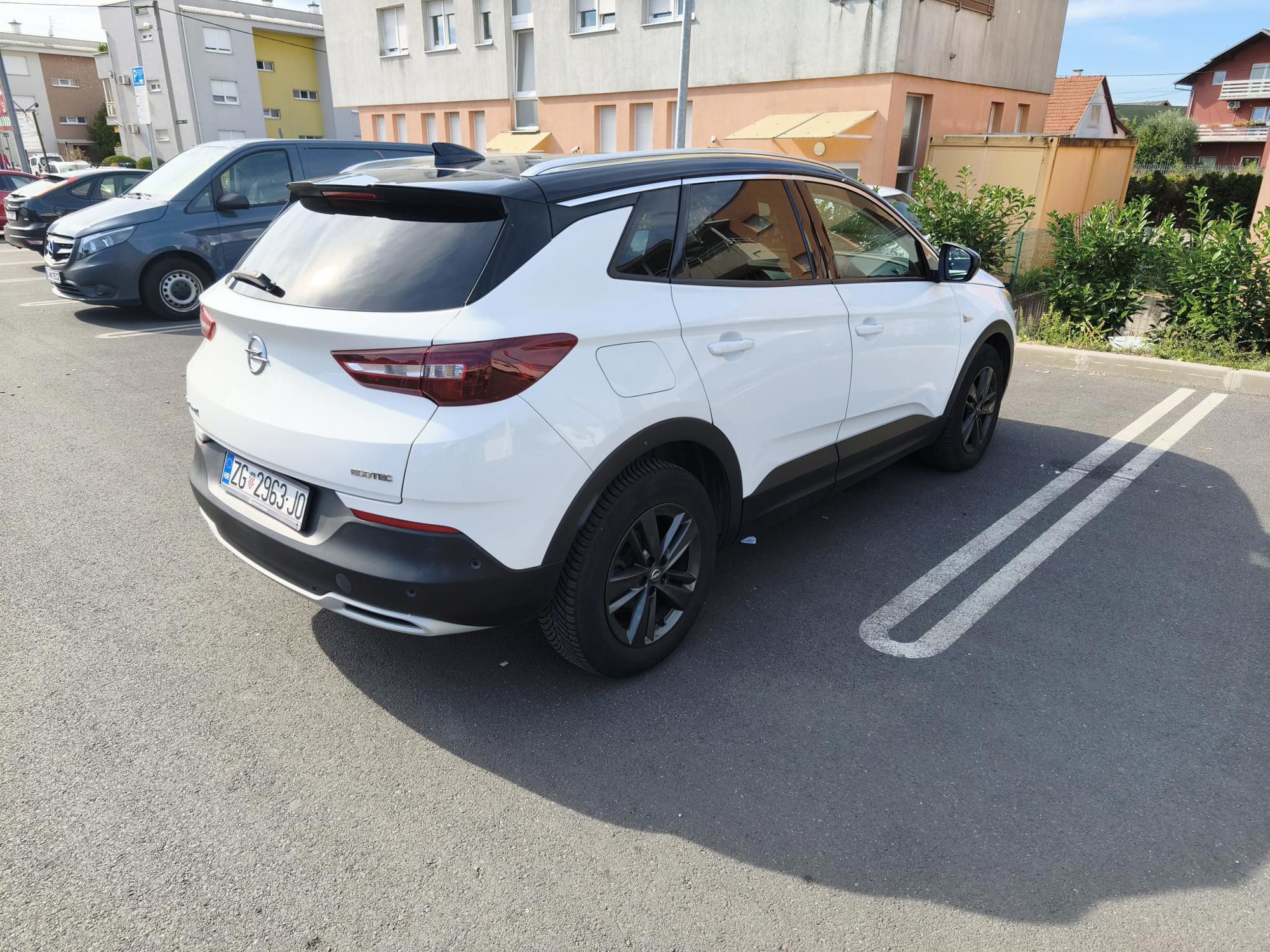 Opel Grandland X 1.2 Turbo 130 KS / Innovation paket / 2020. / 96.700 km, fotografija 4