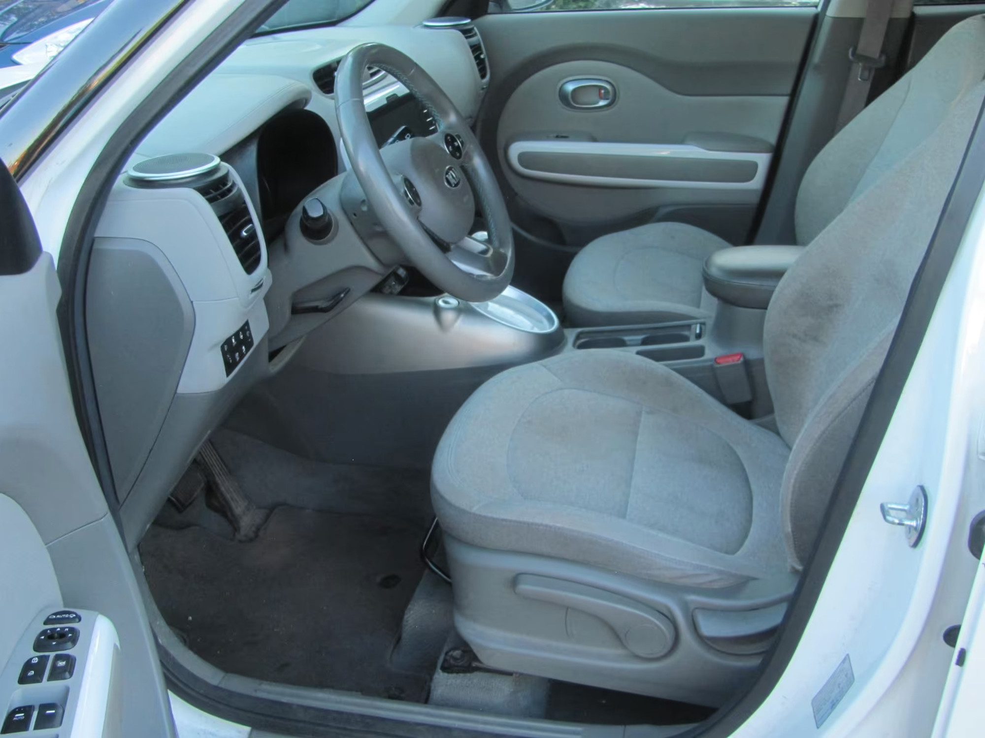 Kia Soul EV 2018 - neispravna pogonska baterija, pogled izvana - slika 2
