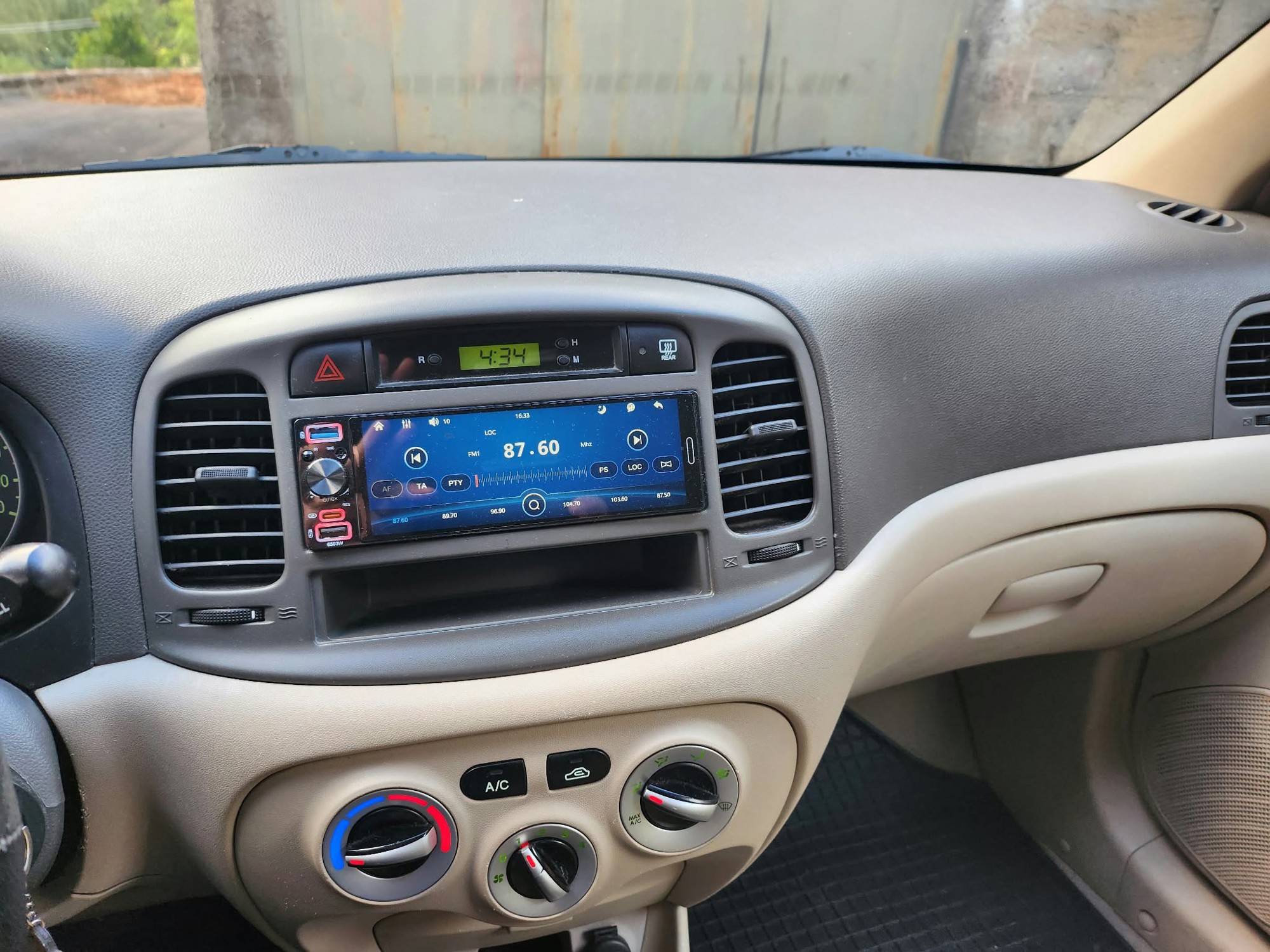 Hyundai accent, fotografija 6
