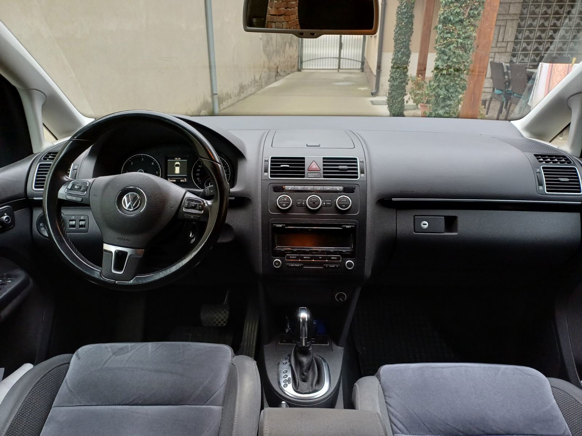 VW TOURAN 1.6 TDI, fotografija 5