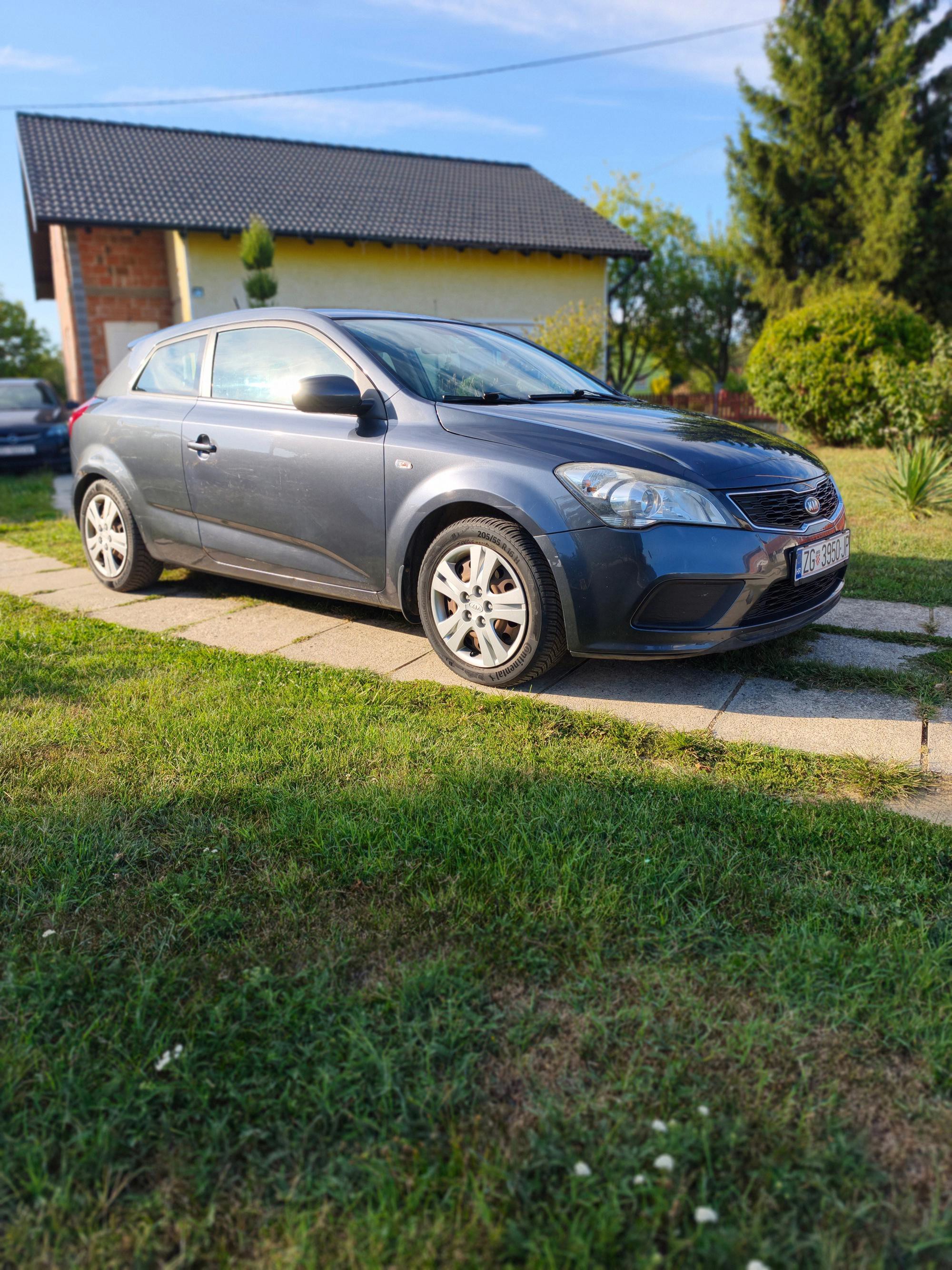 KIA PROCEED 1.6 CRDi, fotografija 2
