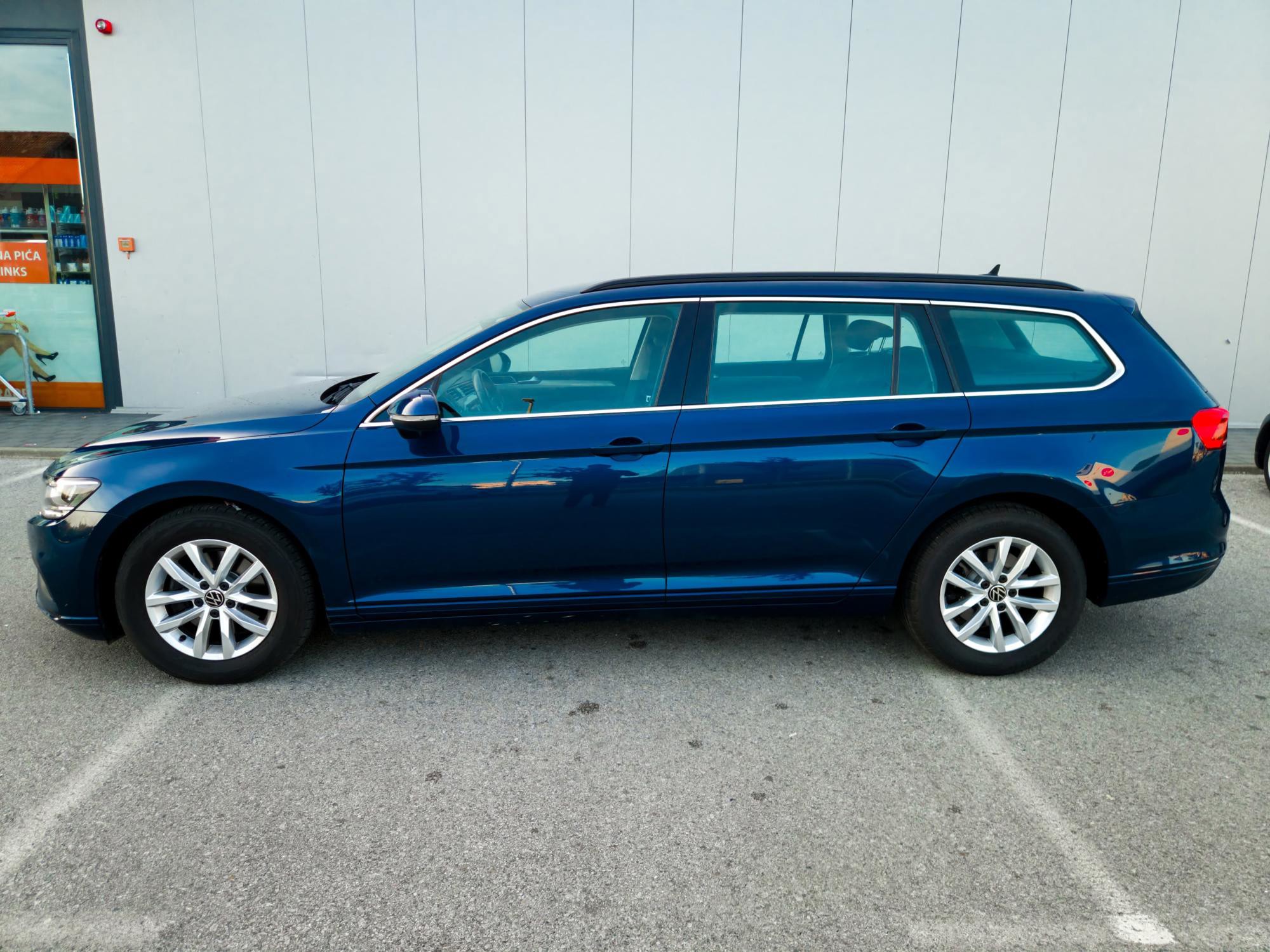Passat 2.0 tdi 2023 115tkm, EL.kuka, ACC, NAVI, MASAŽA SJEDALA, fotografija 3
