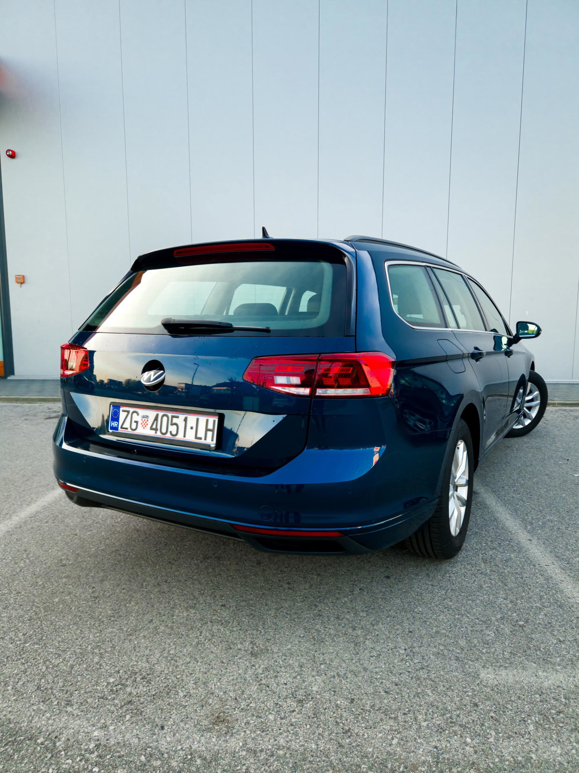 Passat 2.0 tdi 2023 115tkm, EL.kuka, ACC, NAVI, MASAŽA SJEDALA, fotografija 2