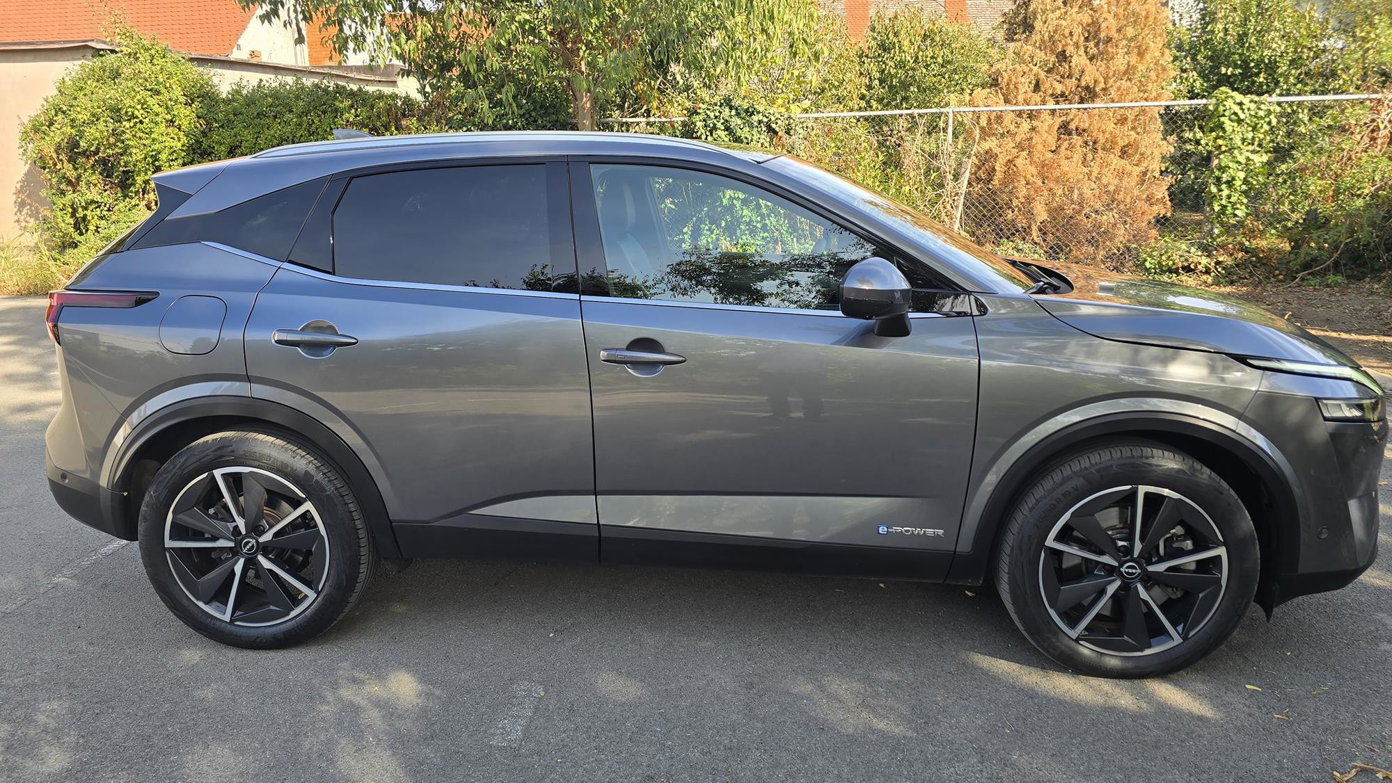 Nissan Qashqai E-power, 2023. god, automatik, koža, servisna knjiga, jedan vlasnik, garancija, fotografija 4
