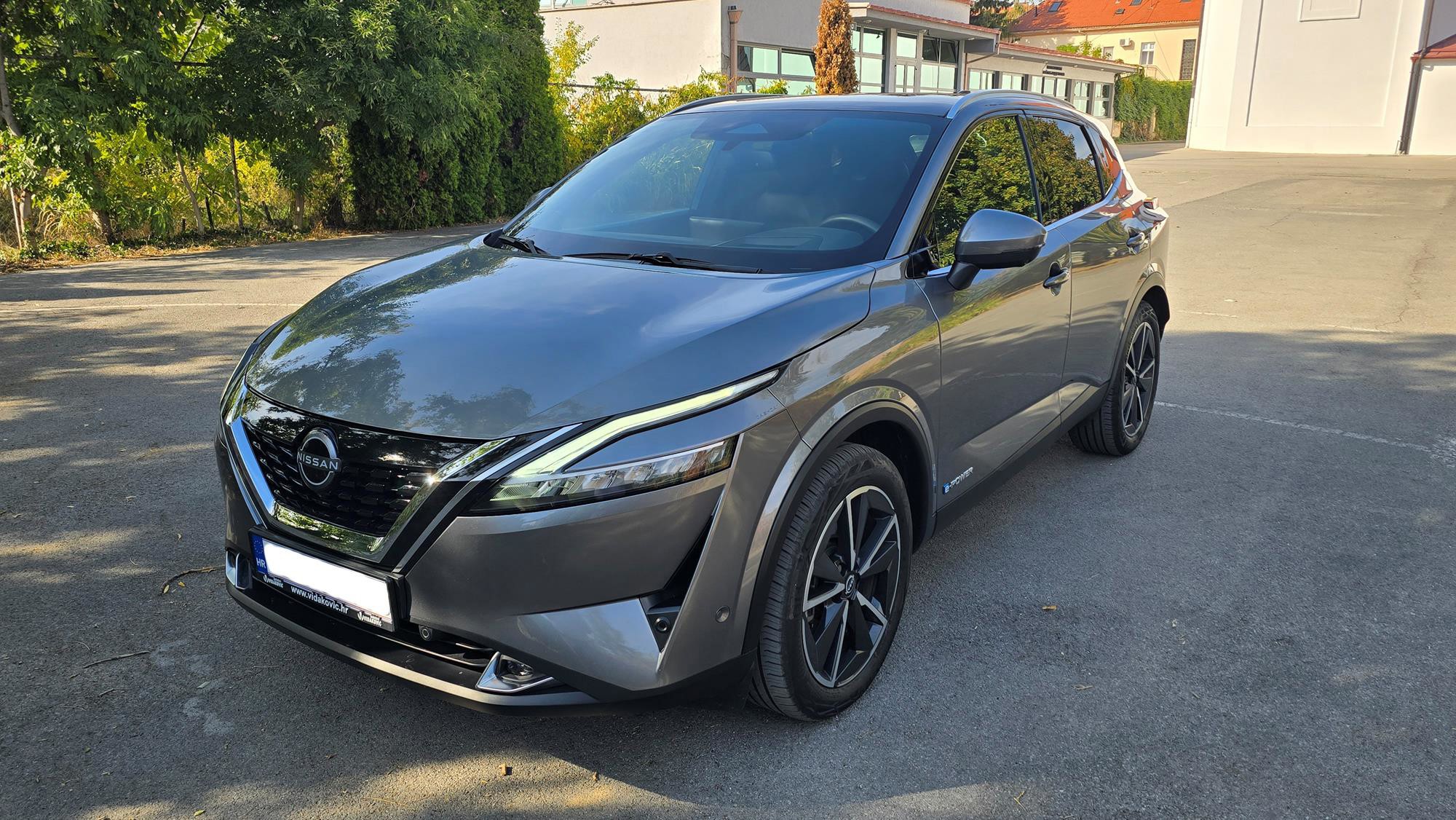 Nissan Qashqai E-power, 2023. god, automatik, koža, servisna knjiga, jedan vlasnik, garancija, fotografija 2