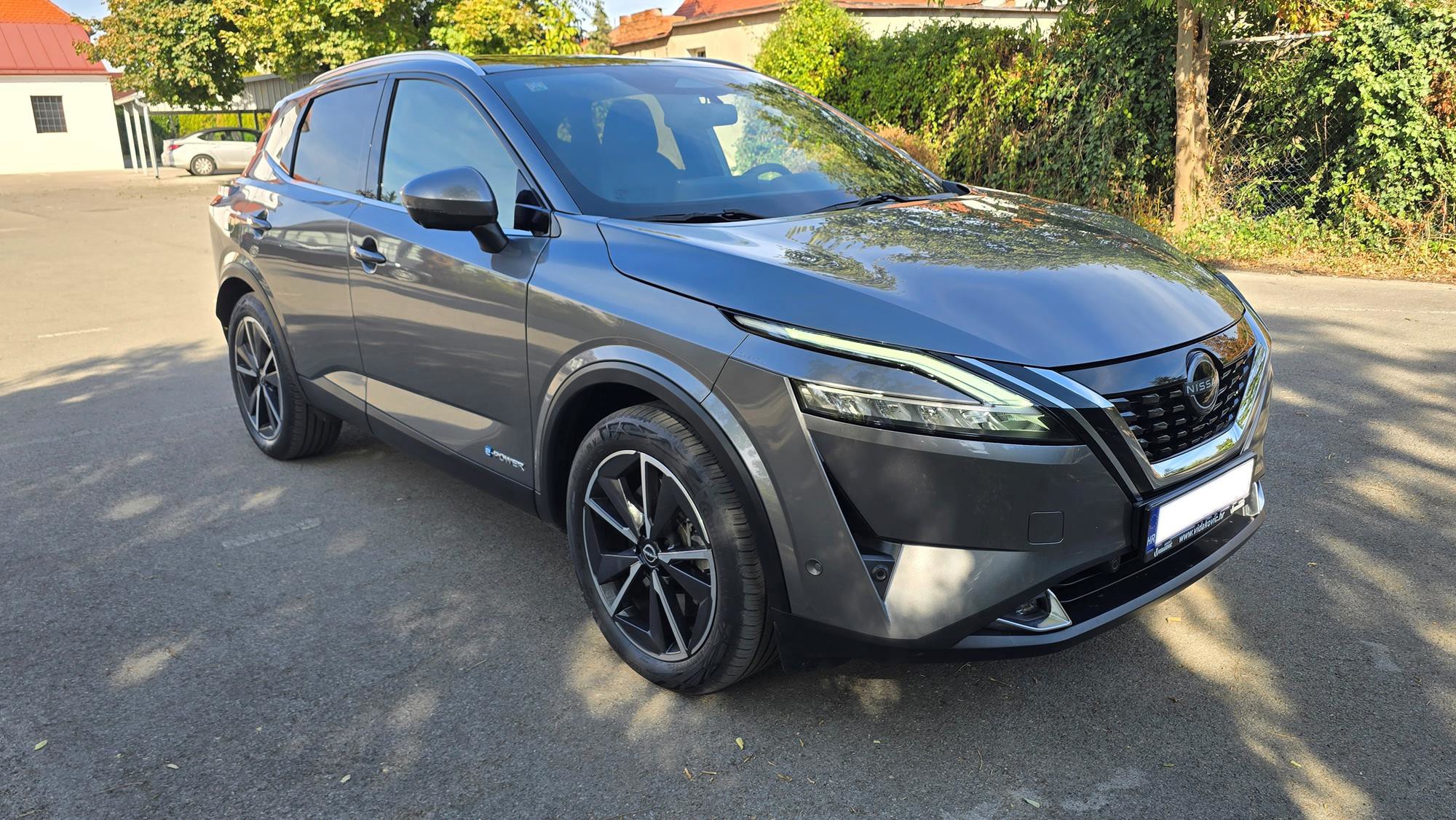 Nissan Qashqai E-power, 2023. god, automatik, koža, servisna knjiga, jedan vlasnik, garancija, fotografija 3