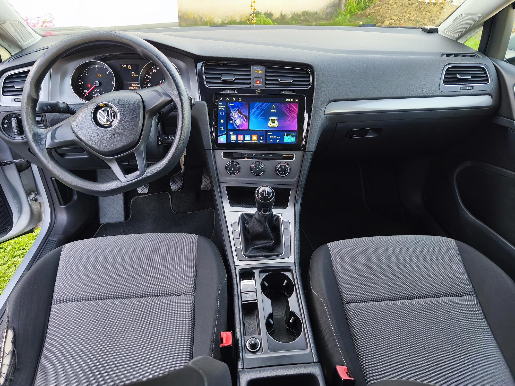 Prodajem Golf 7 VII 1.6 TDI, fotografija 4