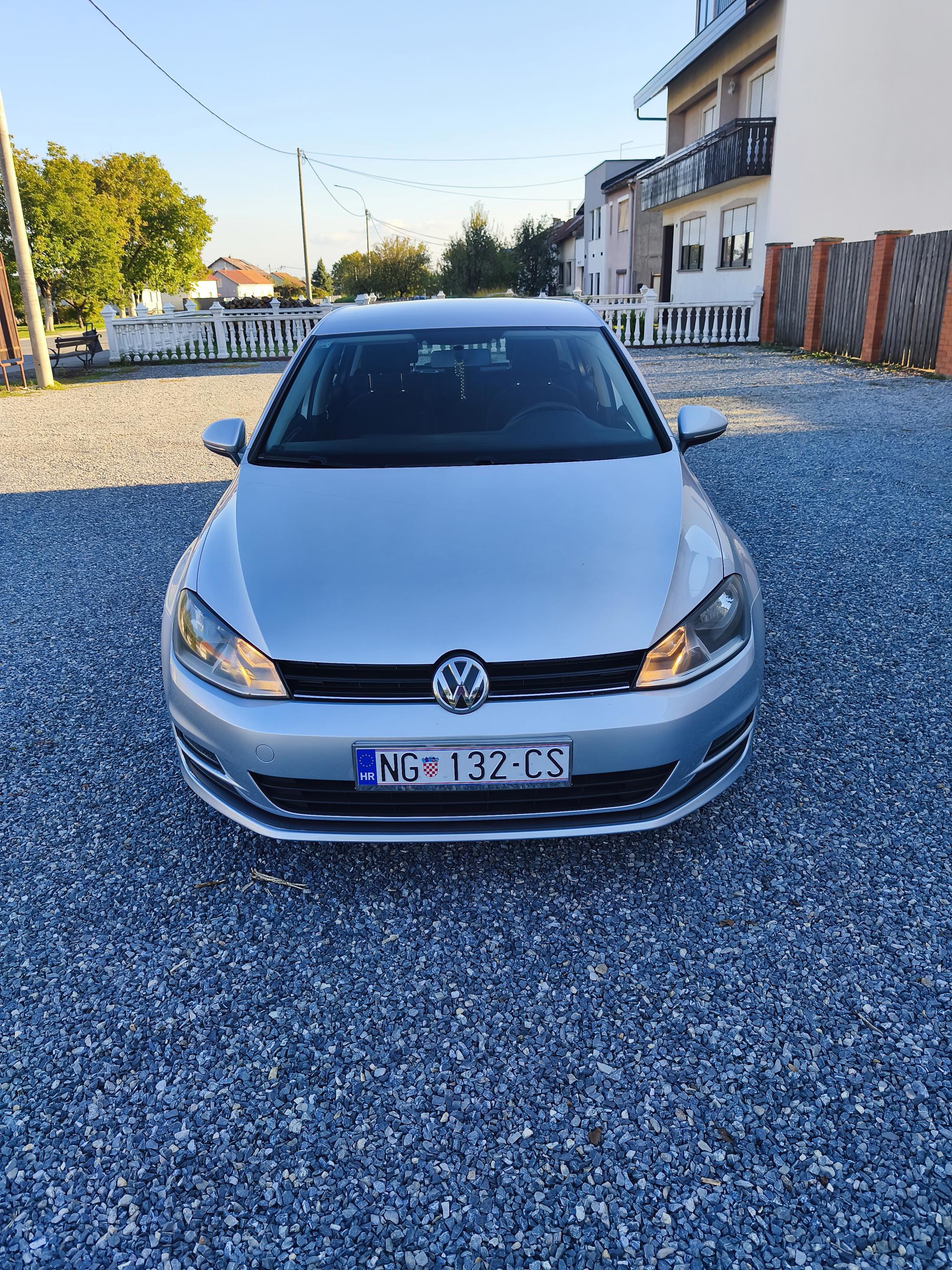 Prodajem Golf 7 VII 1.6 TDI, fotografija 3