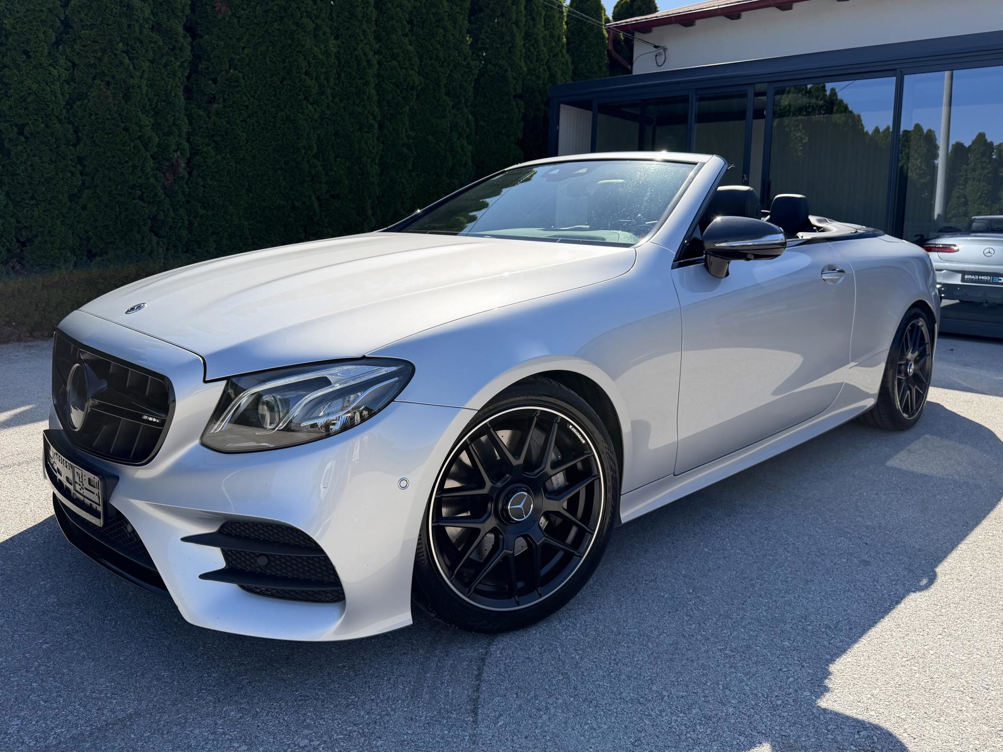 Mercedes-Benz E300 AMG Cabrio ZRAČNI OVJES, 360 KAMERA, SOFT CLOSE, BURMESTER, HEADUP, FULL OPREMA, fotografija 2