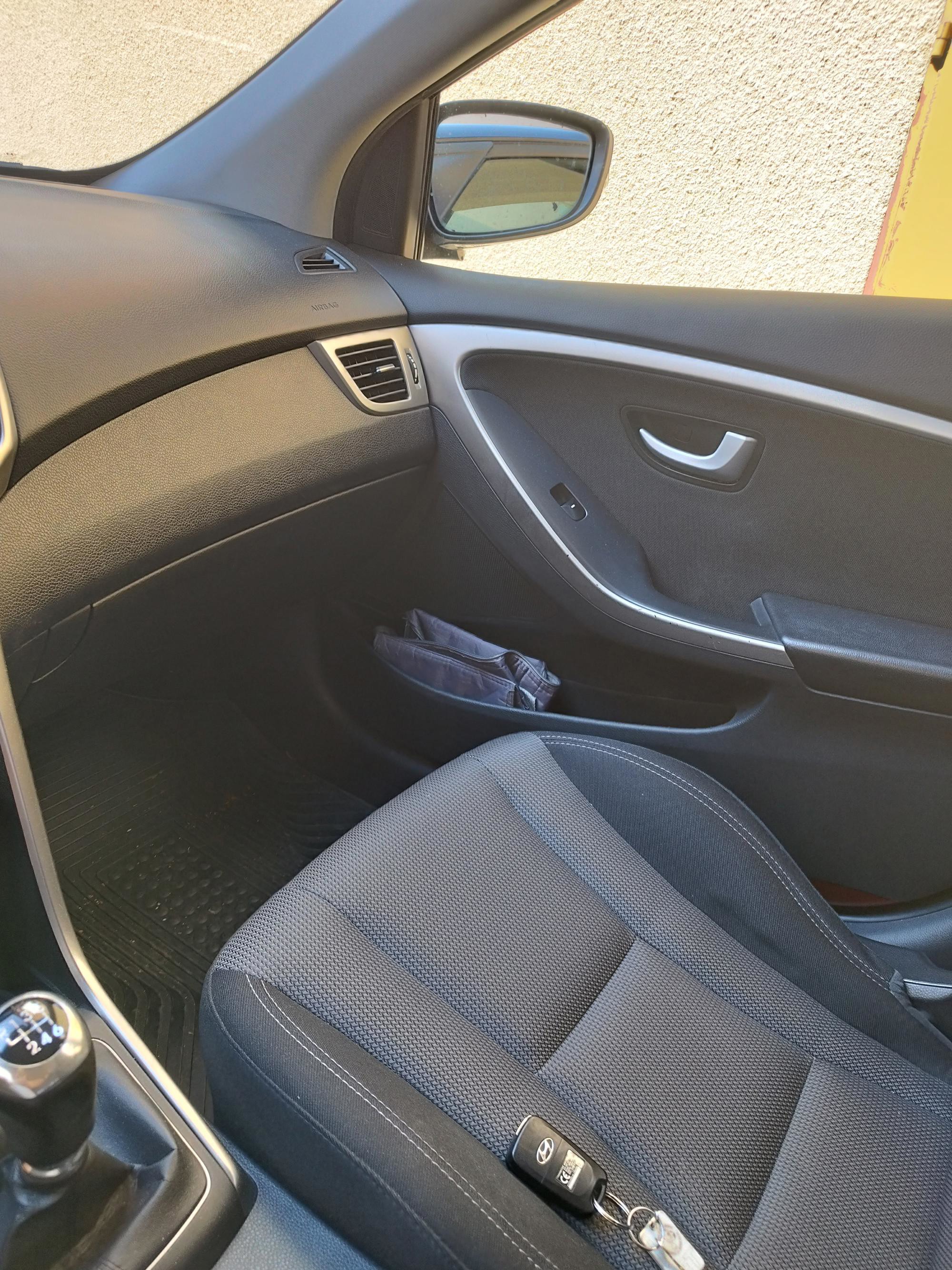 Hyundai i30 Karavan 2013. god, jedan vlasnik, parking kamera, alu naplatci, fotografija 4