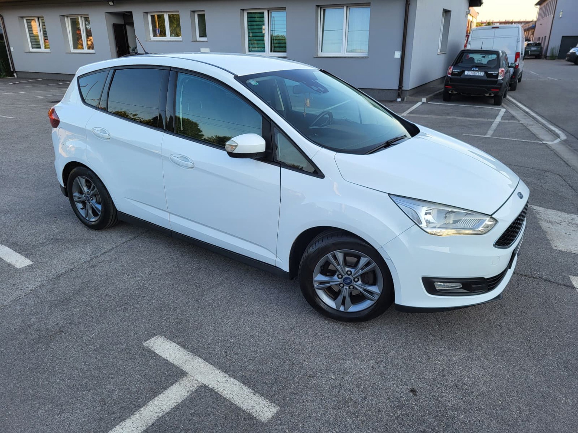 Ford C-Max 1.5 tdci 2019.g, fotografija 4