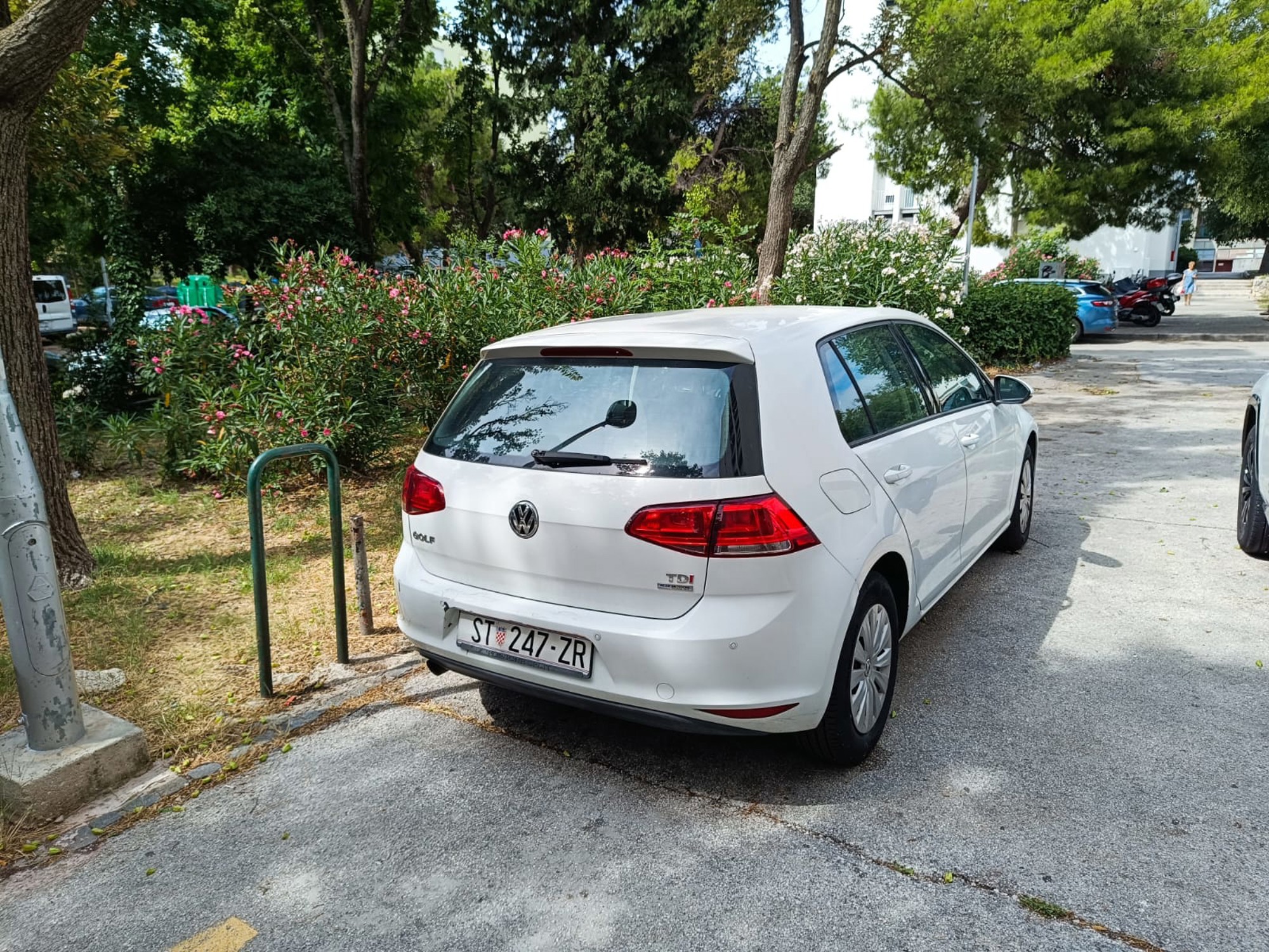 VW Golf 7 1,6 TDI Trendline DSG, fotografija 3