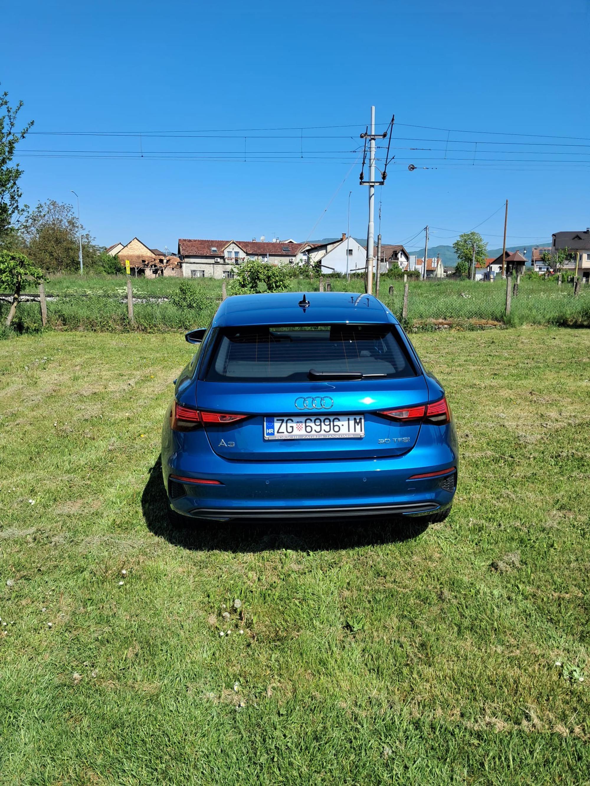 Audi A3 SB 30 TFSI S tr Edition 10, fotografija 4