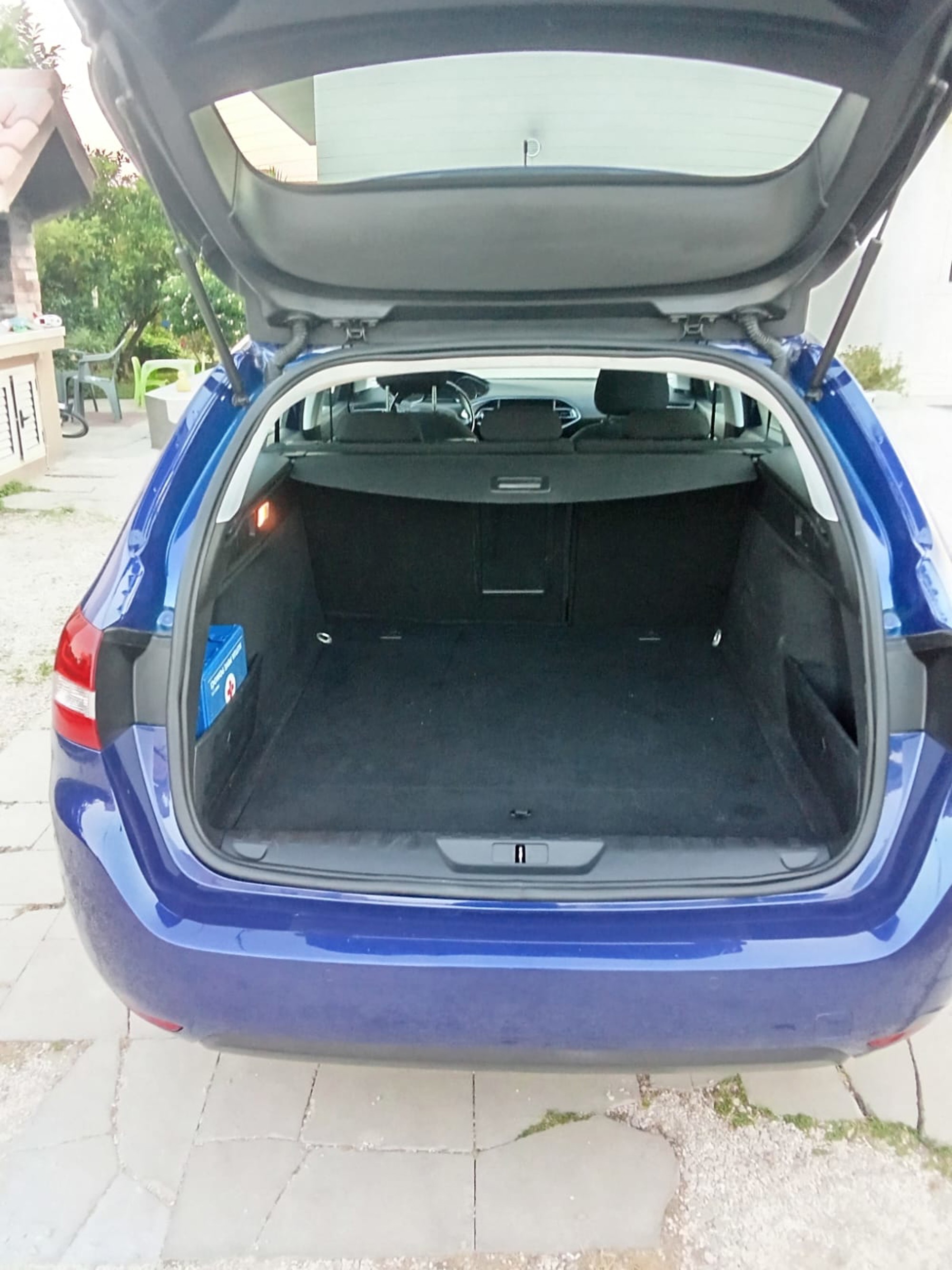 Peugeot 308 SW 1.5 BlueHDi • 97.000 km •Veliki servis-8mm- CarVertical-nove gume, fotografija 8