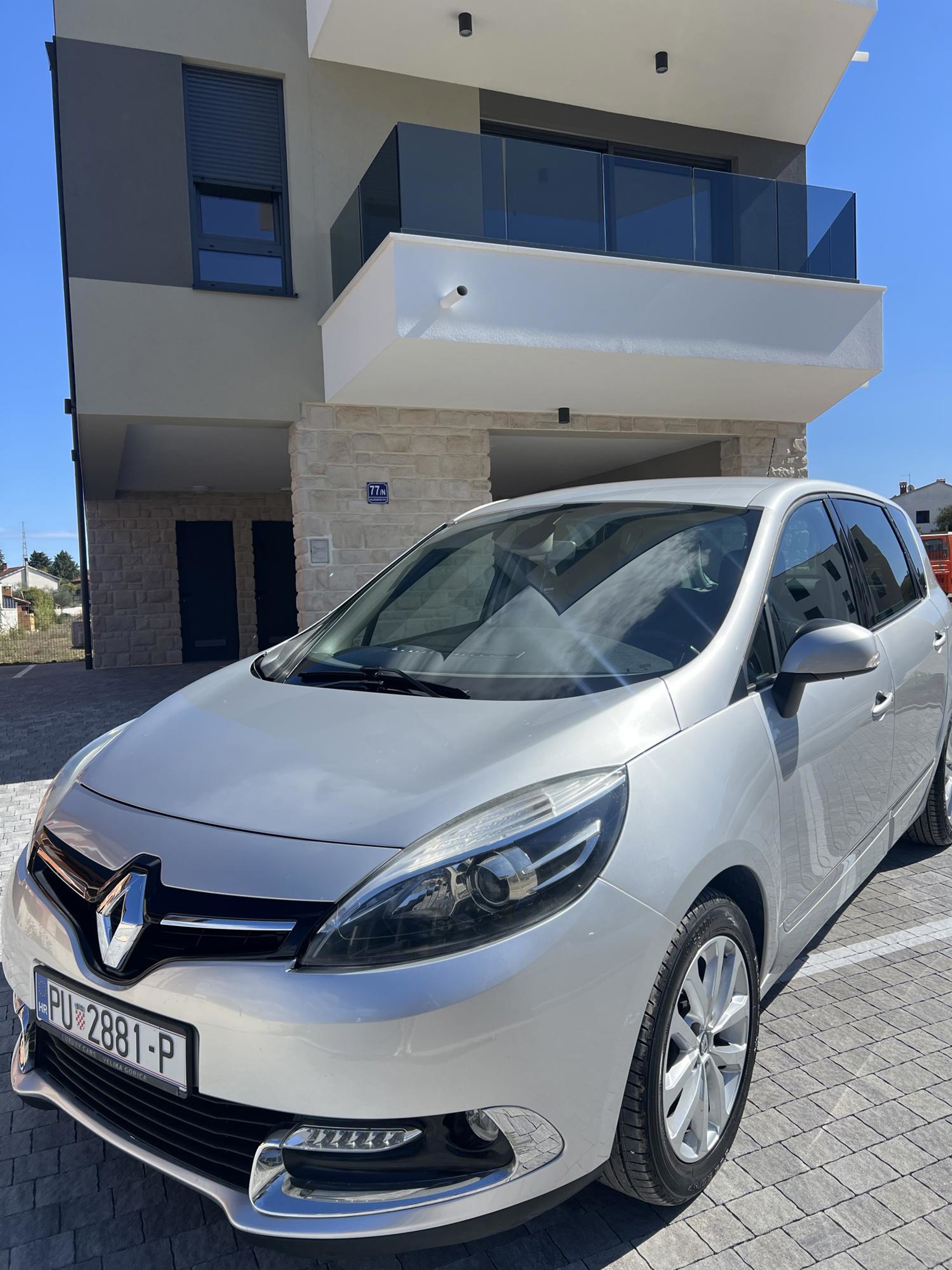 Renault Scénic 1.5 dCi 110 Business Energy – R-Link, Navi, Hands-Free, Polukoža, Automatska klima, fotografija 4