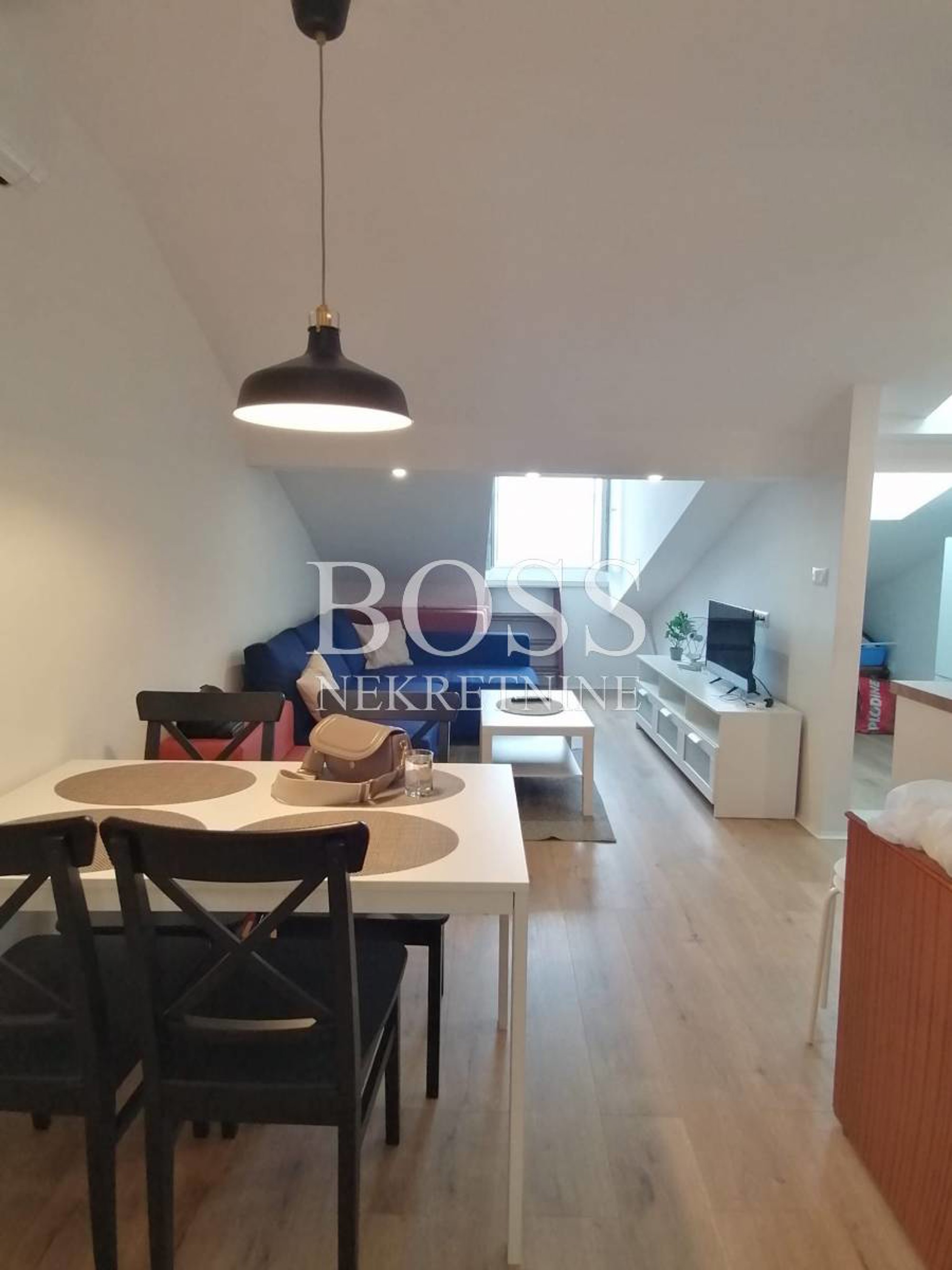 Centar, 2S+DB, 42m2, 650€+režije — slika 1