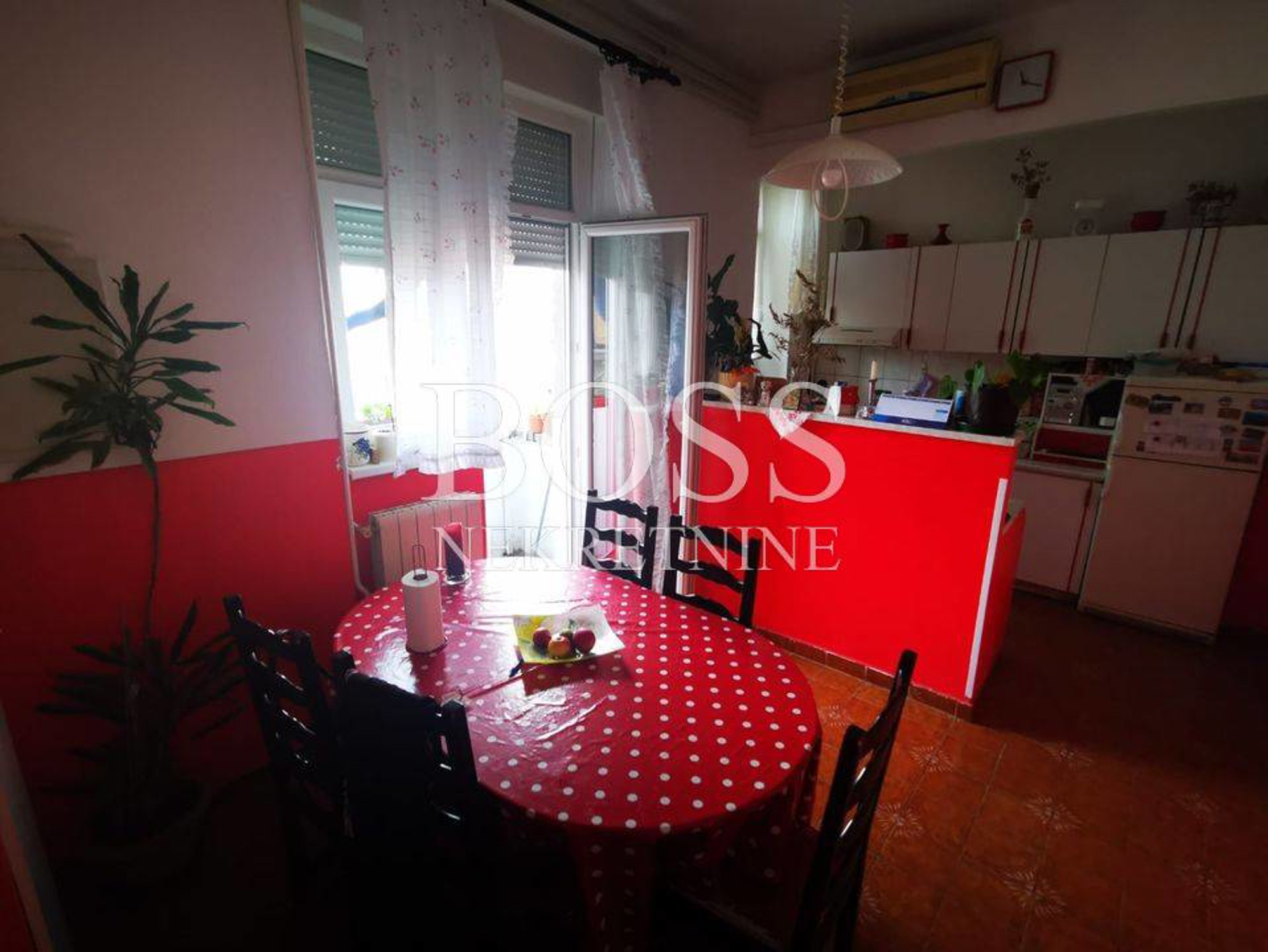 Centar, 3S+DB, 100m2, 250.000 eur/kn — slika 1