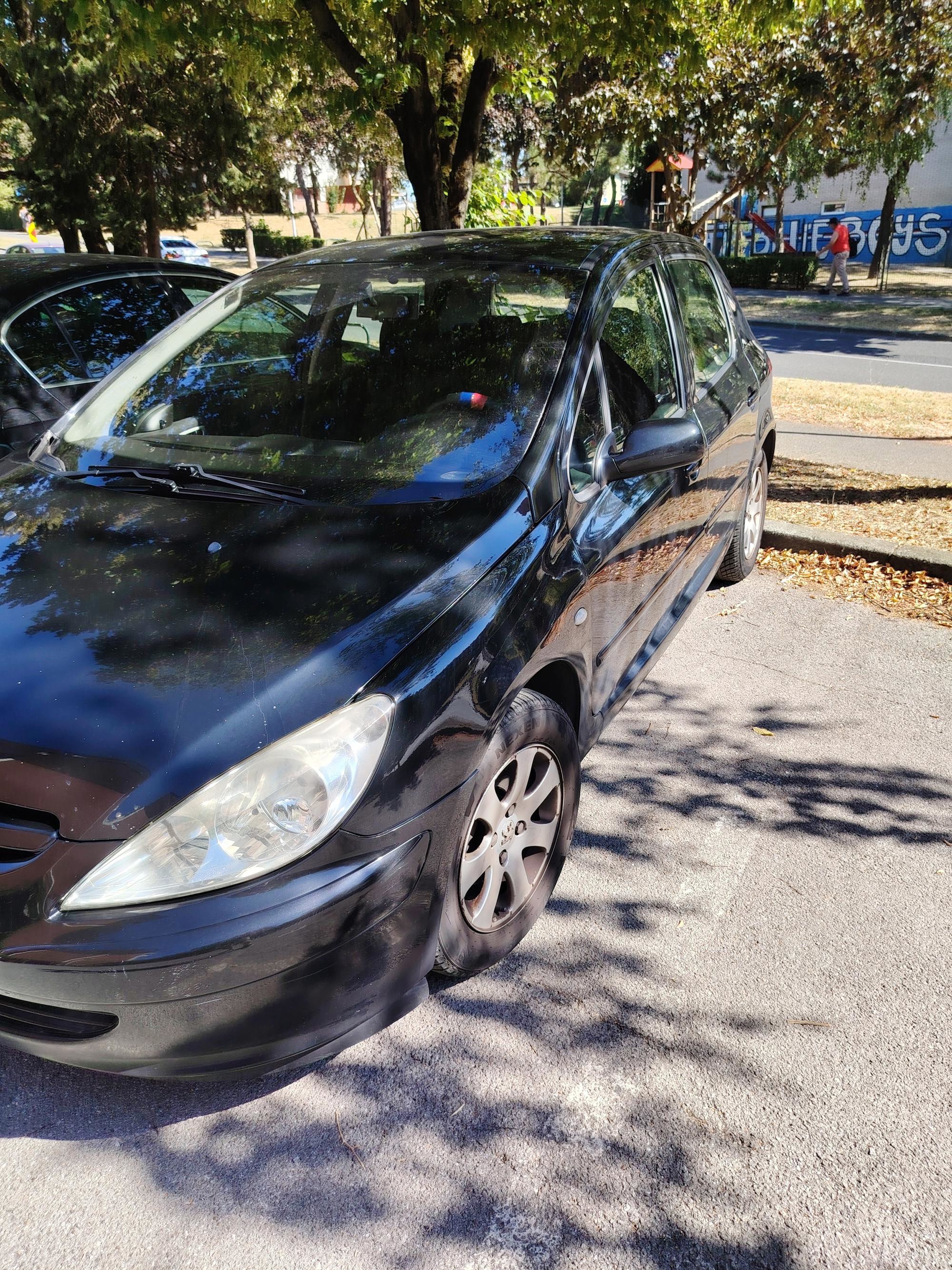 Peugeot 307, 2004, reg. do 4/27, 1.6 i benzin, 80 kw u urednom stanju prodajem za 899 eura!, fotografija 4