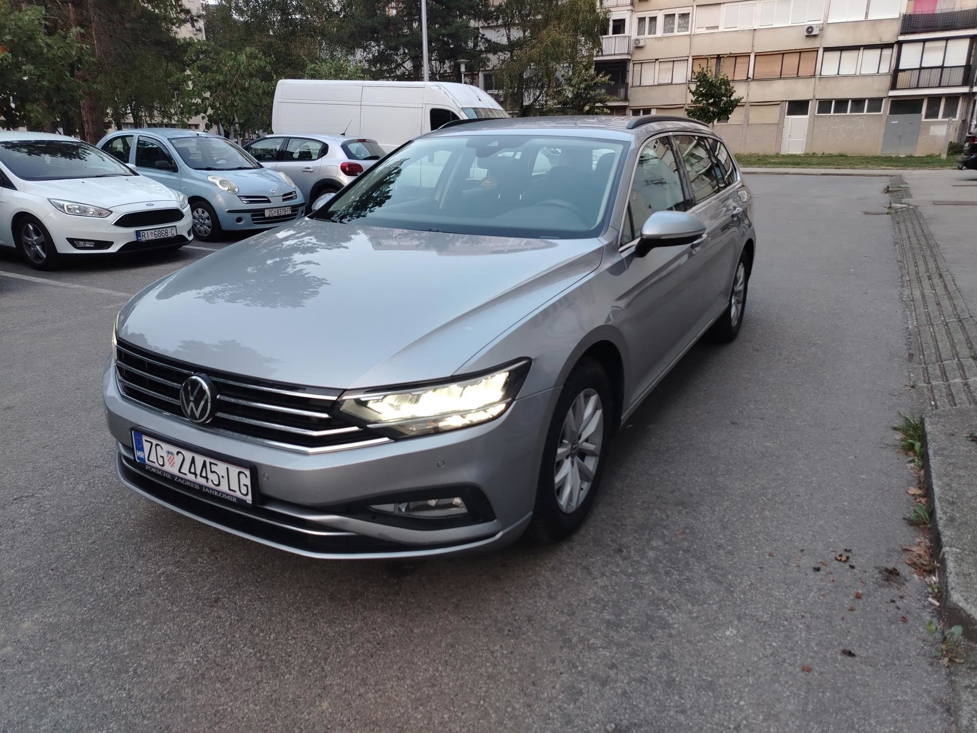 PASSAT VARIANT 1.5TSI 110KW DSG KUPLJEN NOVI U HR REG 8/2027GOD, fotografija 3