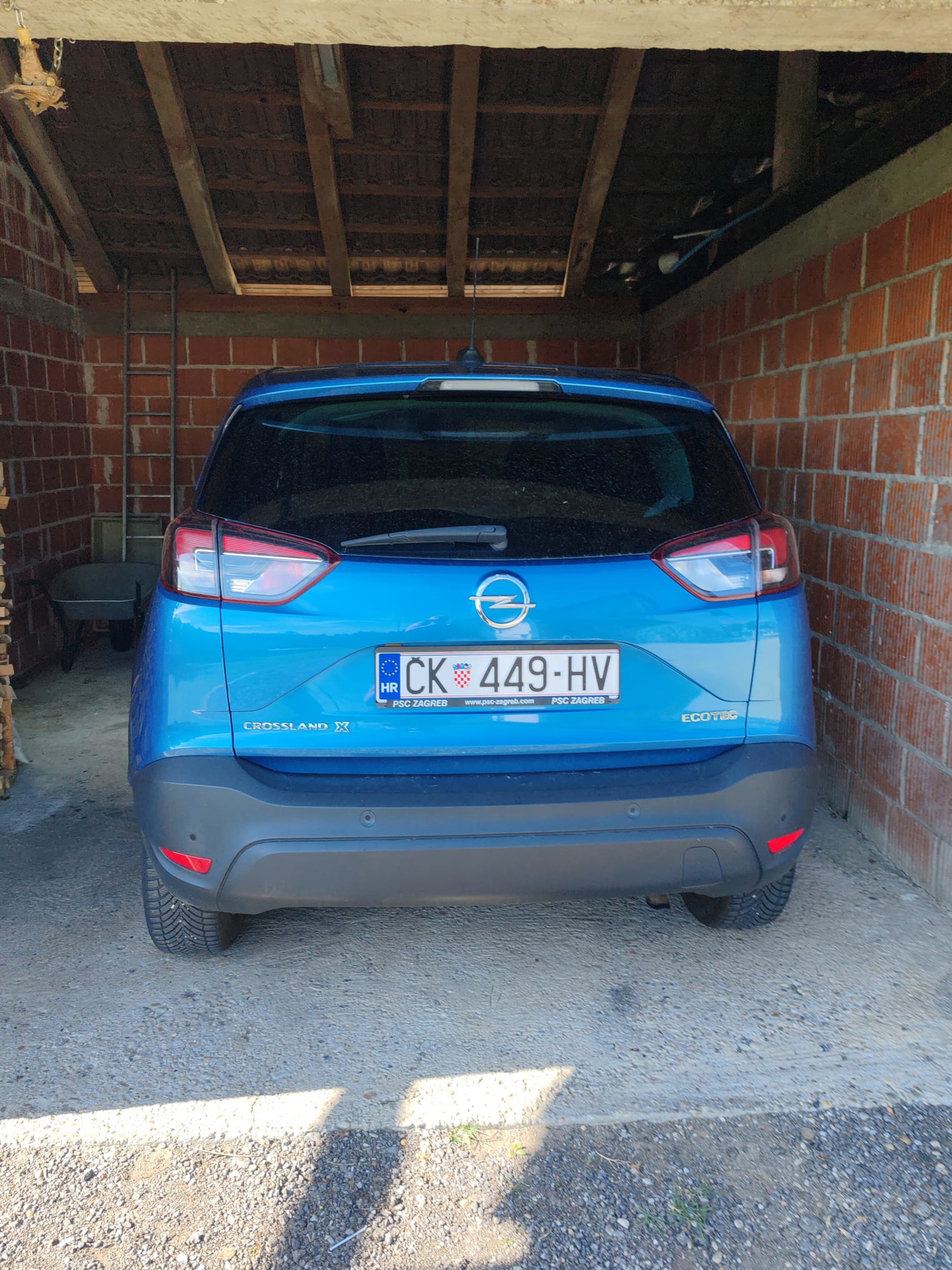 Opel Crossland X, fotografija 2