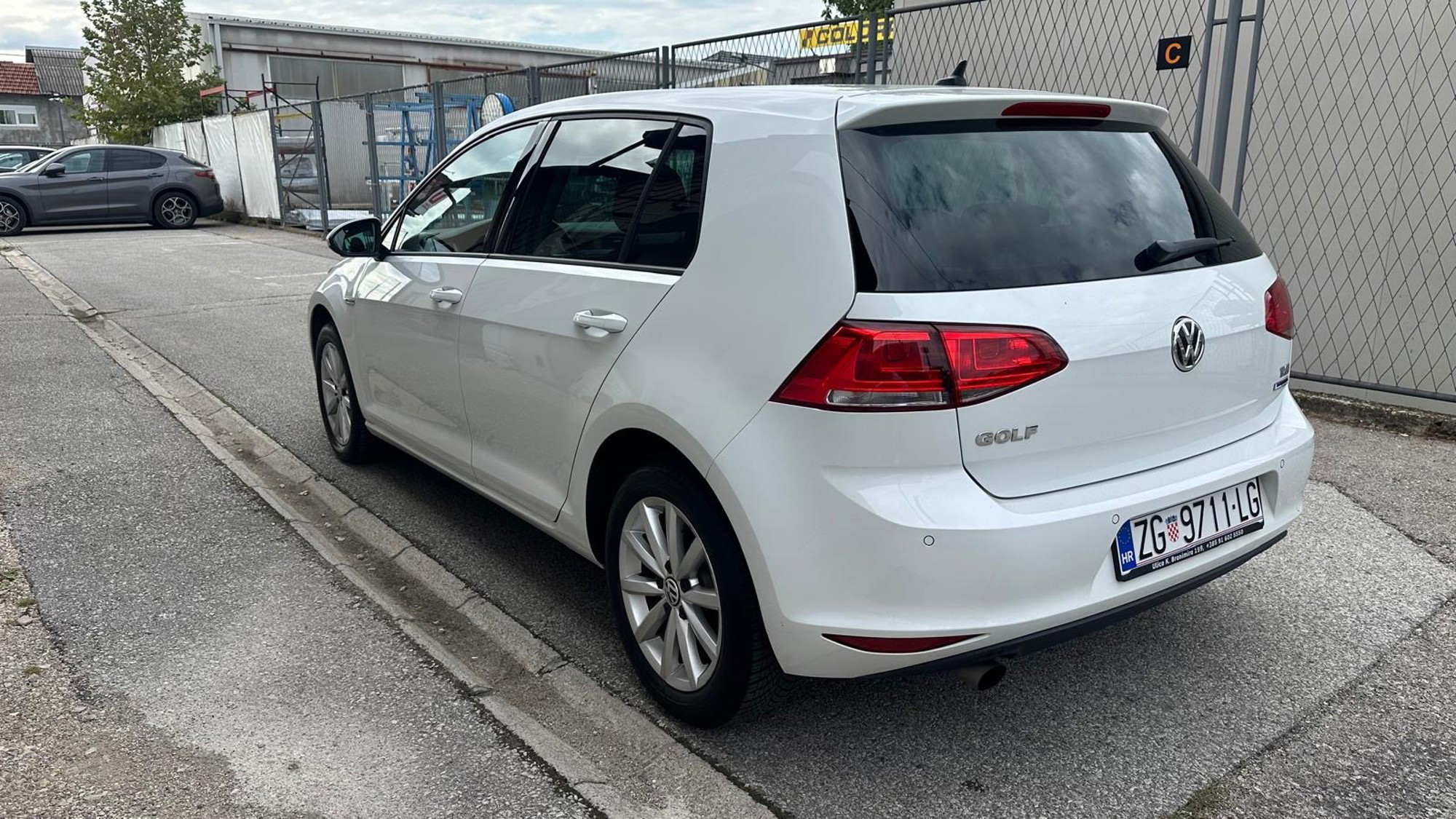 VW Golf 1.2 TSI BMT, 2015 god. 110KS. Reg 1 god., fotografija 3