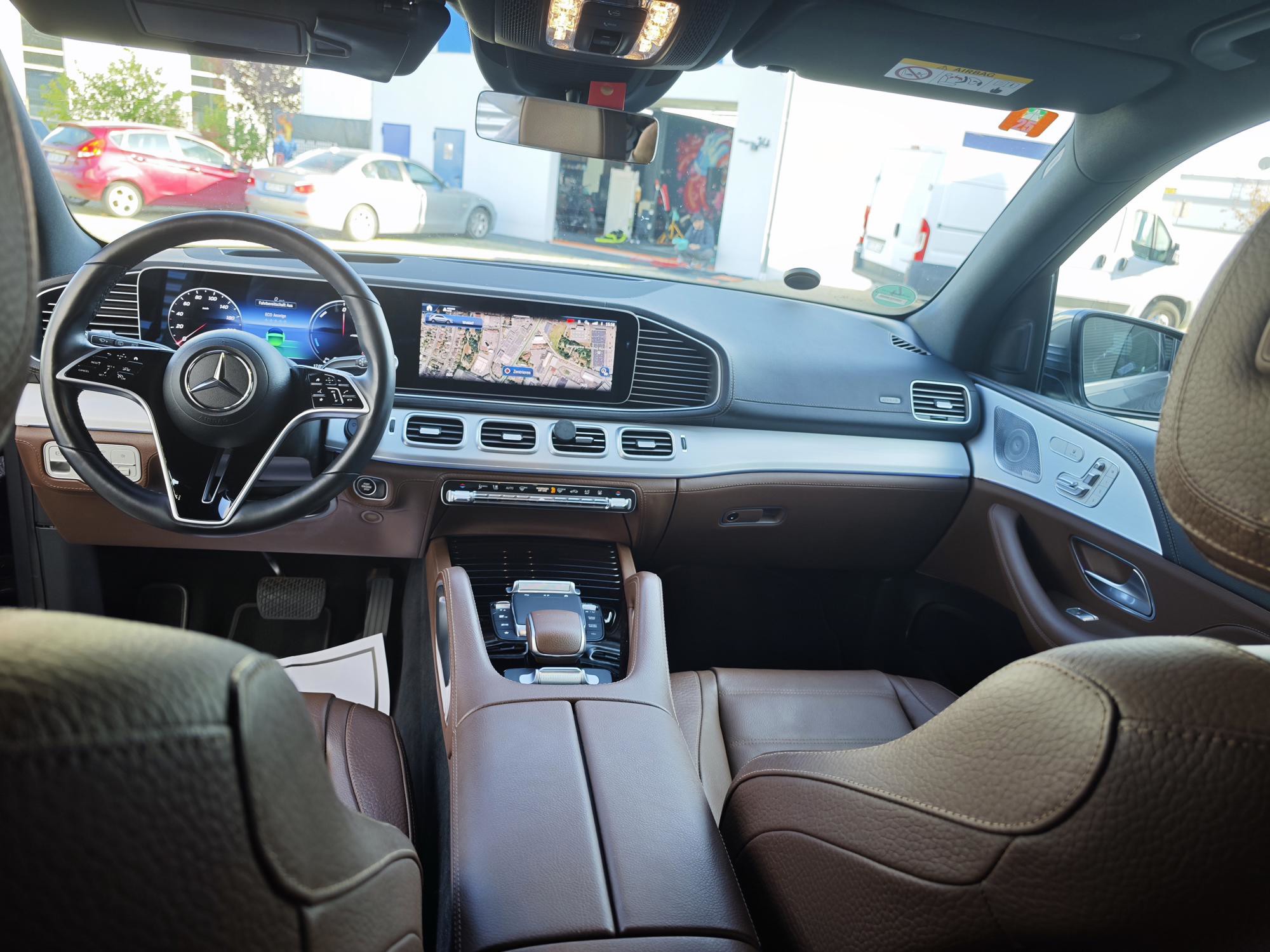 Mercedes GLE 350de, 2024. god., oprema full osim AMG, garancija do 2028., odlicno stanje, fotografija 14