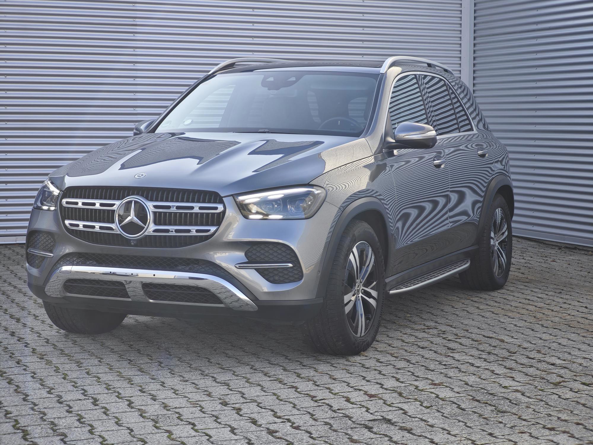 Mercedes GLE 350de, 2024. god., oprema full osim AMG, garancija do 2028., odlicno stanje, fotografija 4