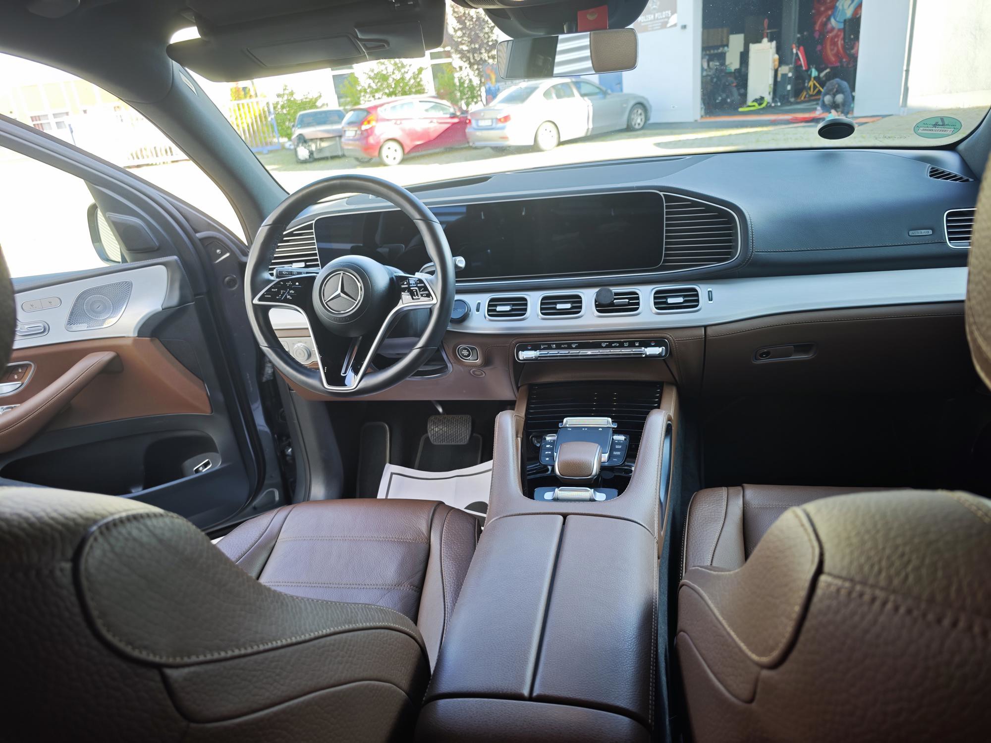Mercedes GLE 350de, 2024. god., oprema full osim AMG, garancija do 2028., odlicno stanje, fotografija 13