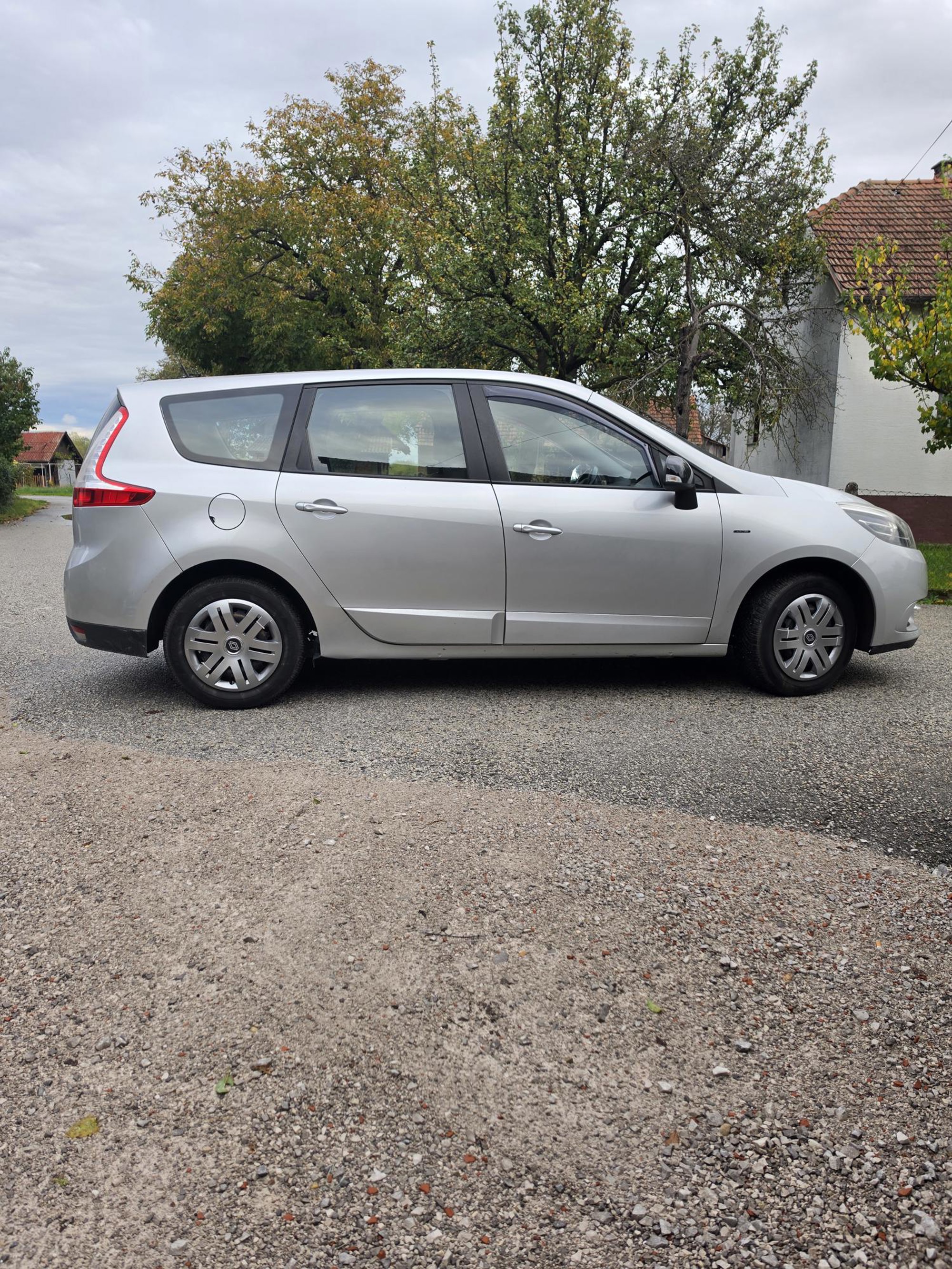 Renault Grand Scenic 1.5 DCI 2016 limited edition, fotografija 5