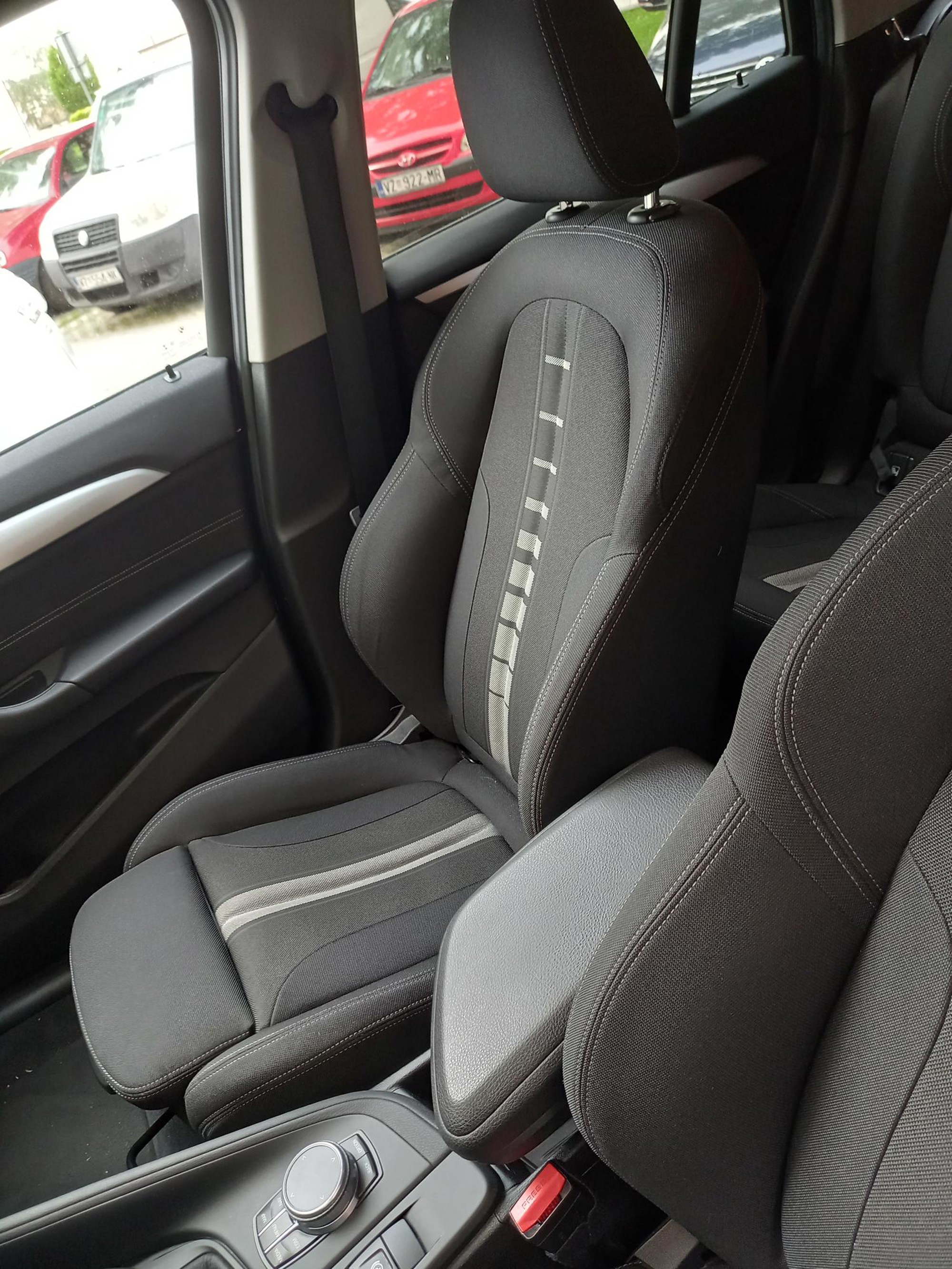 BMW X1xDrive20d, 140 kw, automatic, Head up displey, fotografija 11