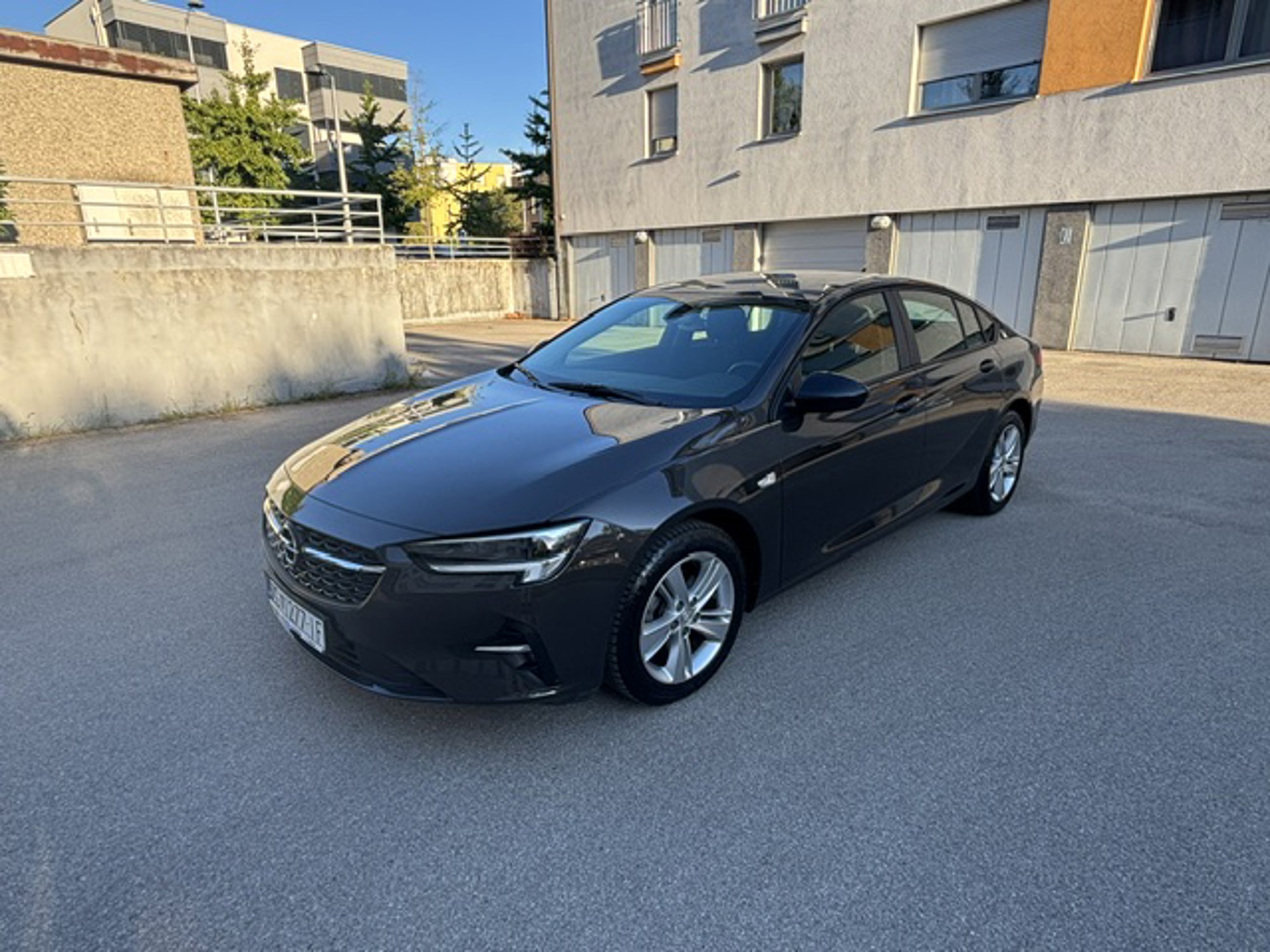 Opel Insignia 2021. god, servisna povijest, 1 vlasnik, fotografija 4