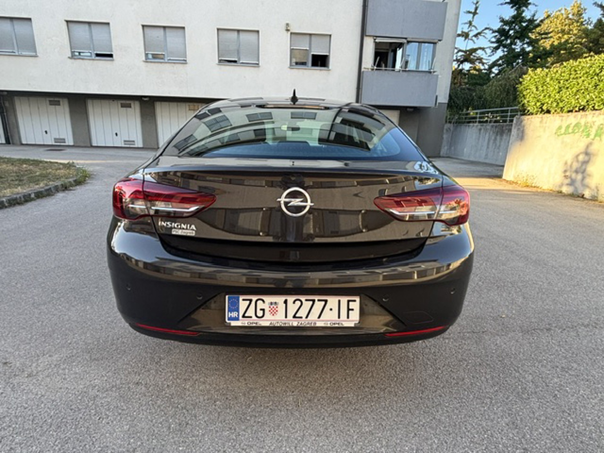 Opel Insignia 2021. god, servisna povijest, 1 vlasnik, fotografija 2