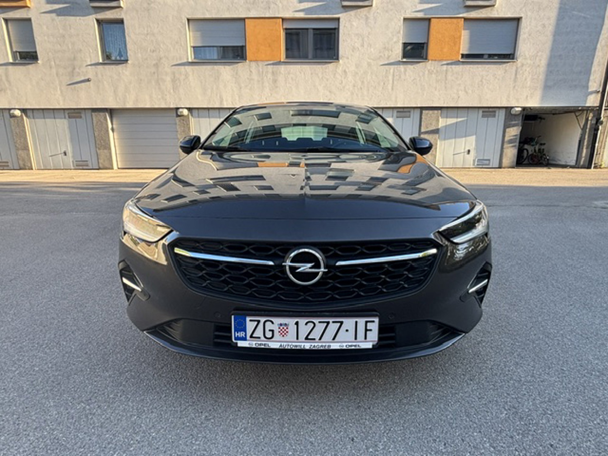 Opel Insignia 2021. god, servisna povijest, 1 vlasnik, fotografija 3
