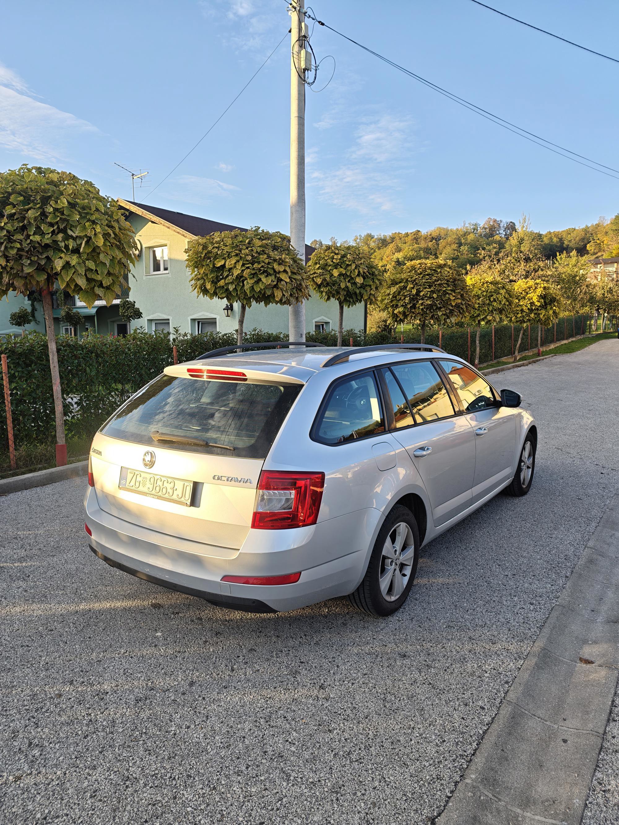 Škoda Octavia Combi 1.6 TDI DSG (2015.) – Reg. 07/27, fotografija 3