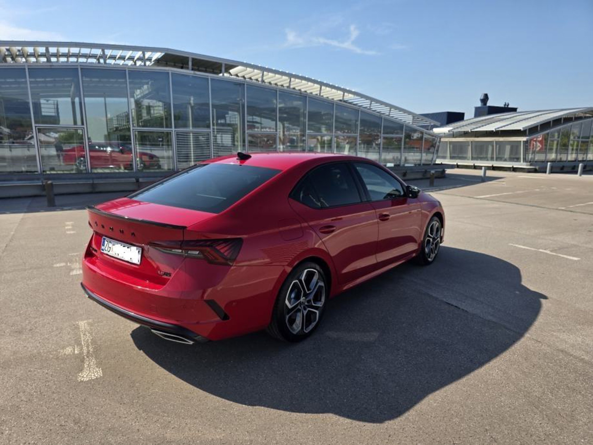 Škoda Octavia RS, 2.0 TSI, Reg 02/27, nove ljetne i zimske gume, pogled izvana - slika 2