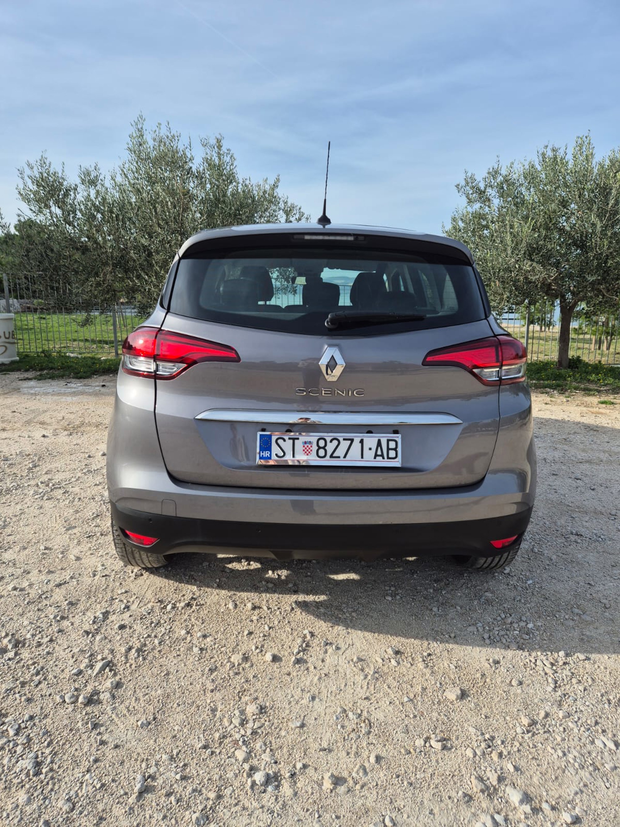 Prilika, SCENIC 2017., 122 000km., reg do 2/2027, fotografija 5