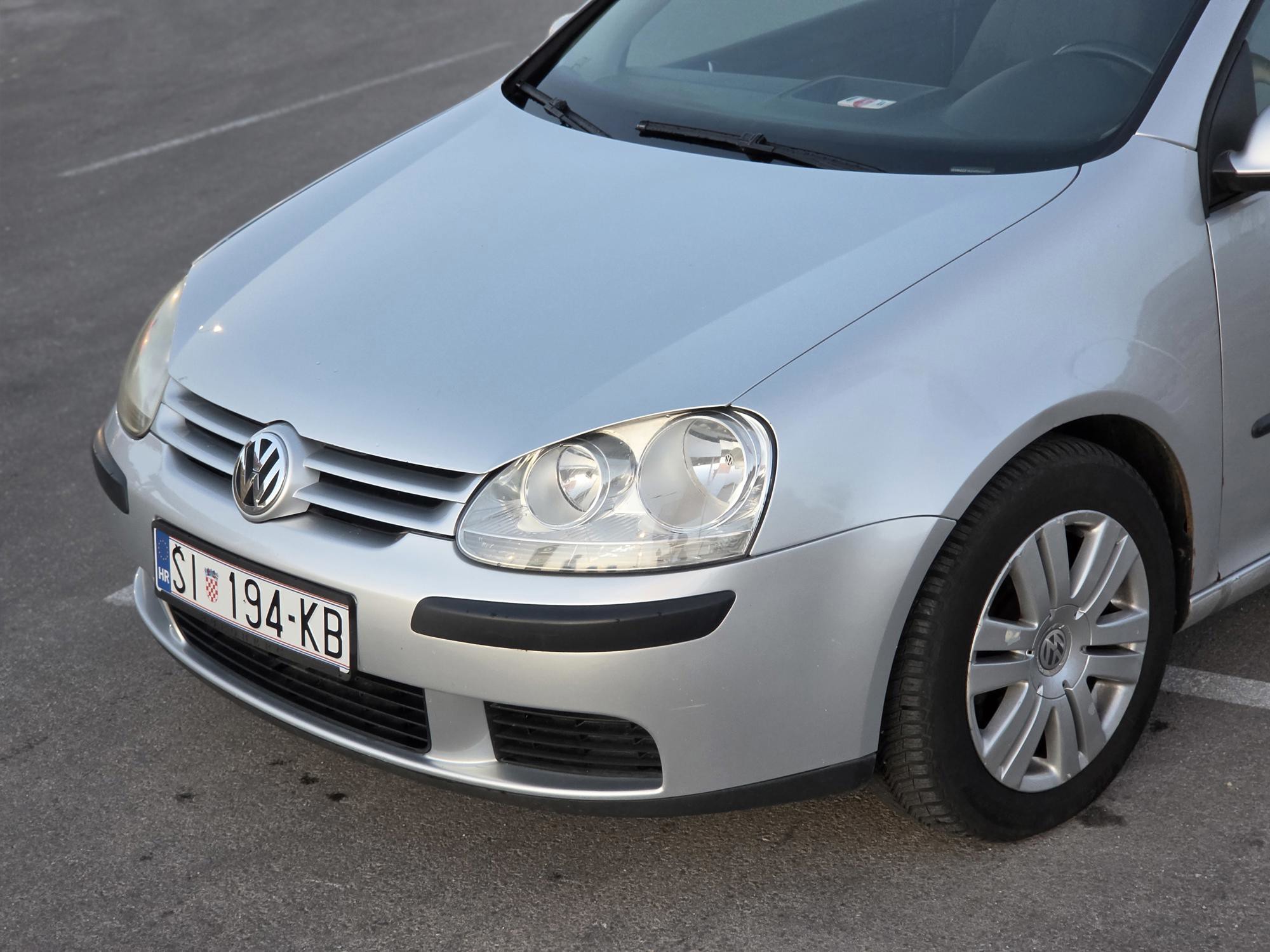 Volkswagen Golf V - 1.9 TDI, registriran godinu dana, fotografija 6